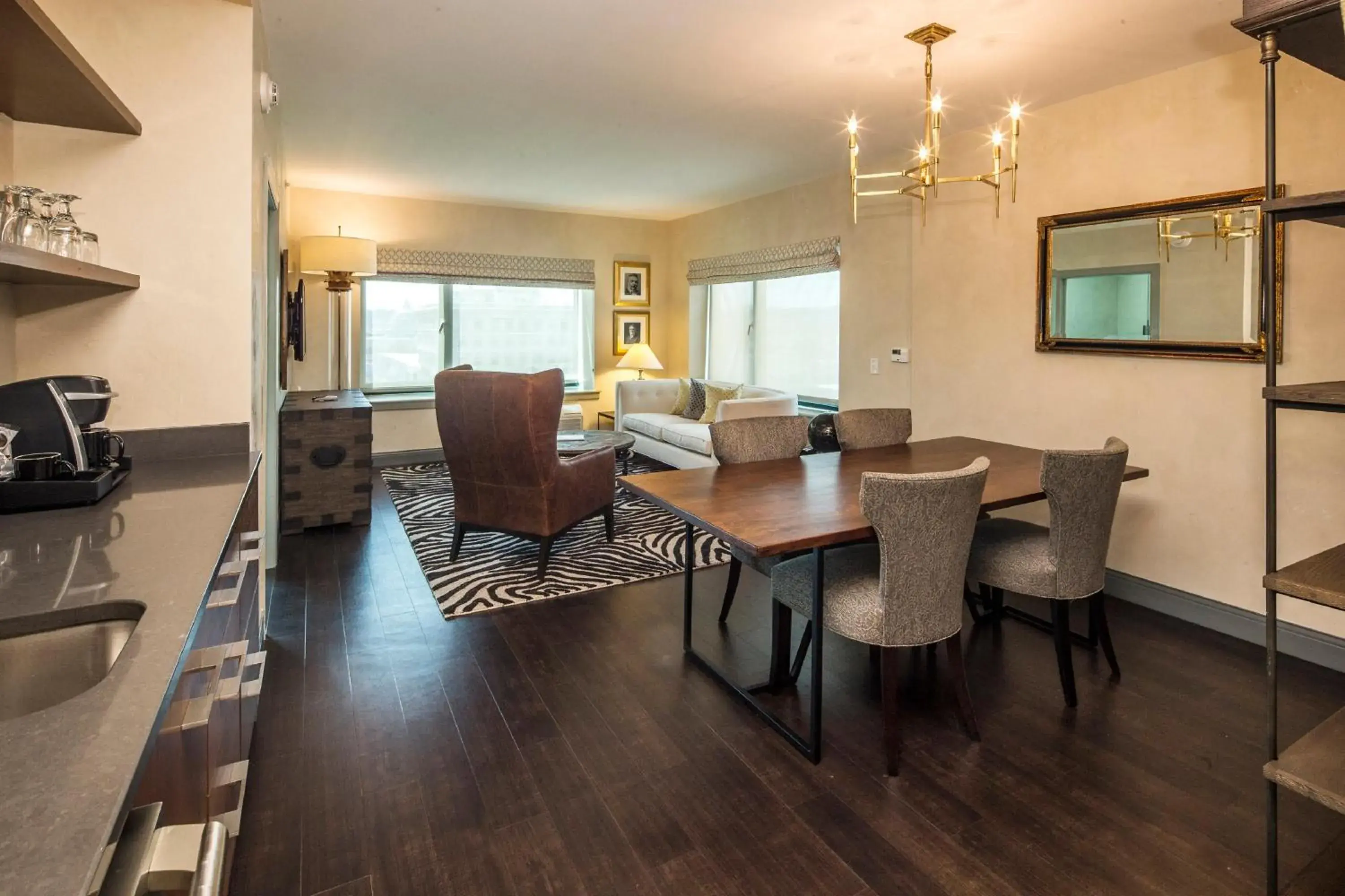 Photo of the whole room in Hotel Indigo Pittsburgh East Liberty by IHG Photo of the whole room in Hotel Indigo Pittsburgh East Liberty by IHG