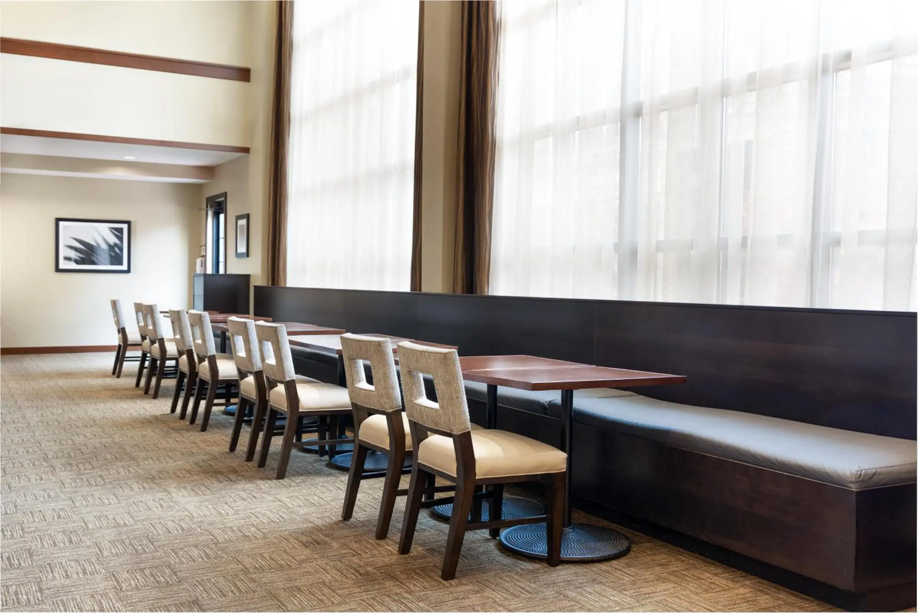 Breakfast in Staybridge Suites Sacramento-Folsom by IHG Breakfast in Staybridge Suites Sacramento-Folsom by IHG