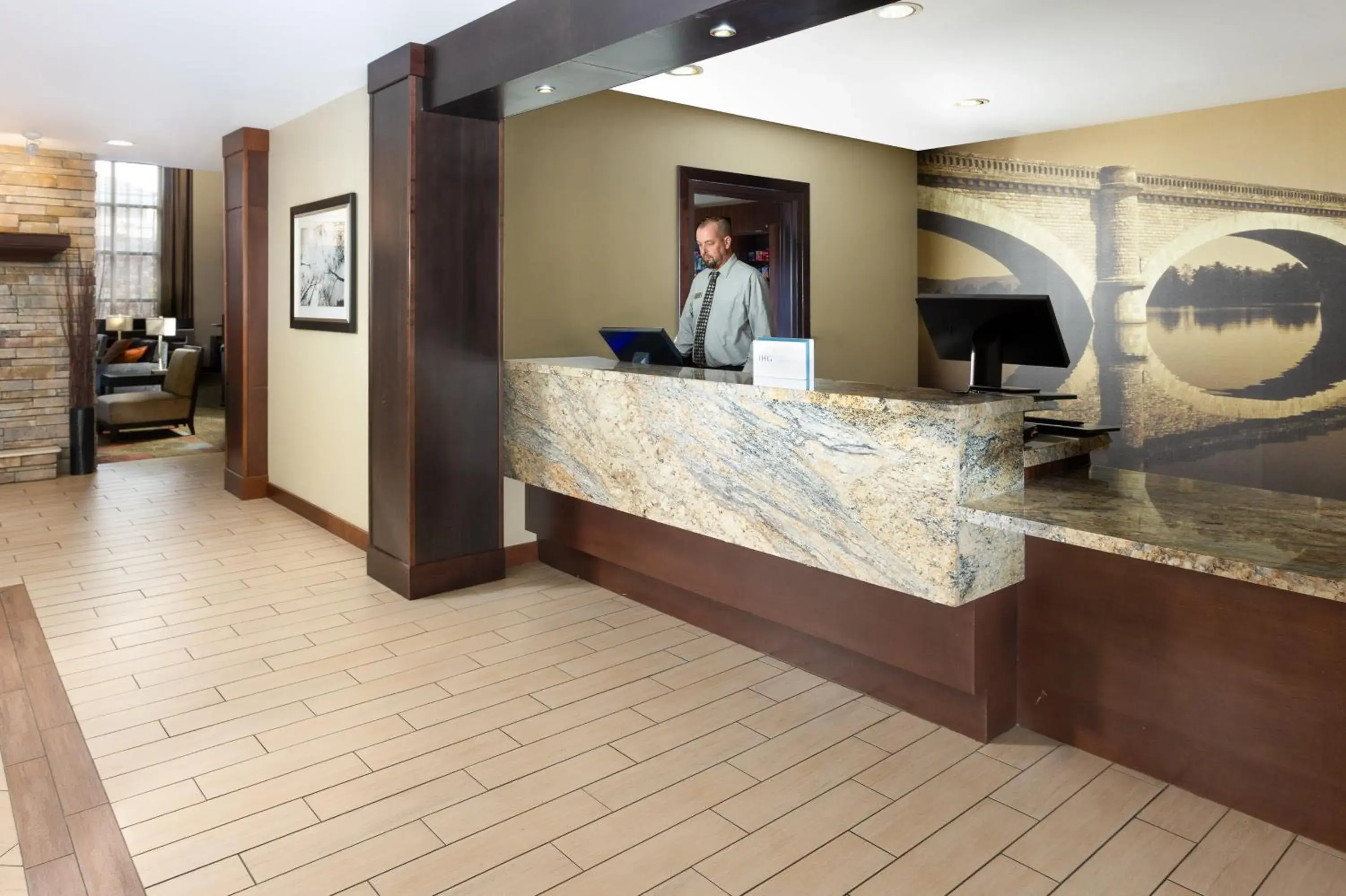 Property building in Staybridge Suites Sacramento-Folsom by IHG Property building in Staybridge Suites Sacramento-Folsom by IHG