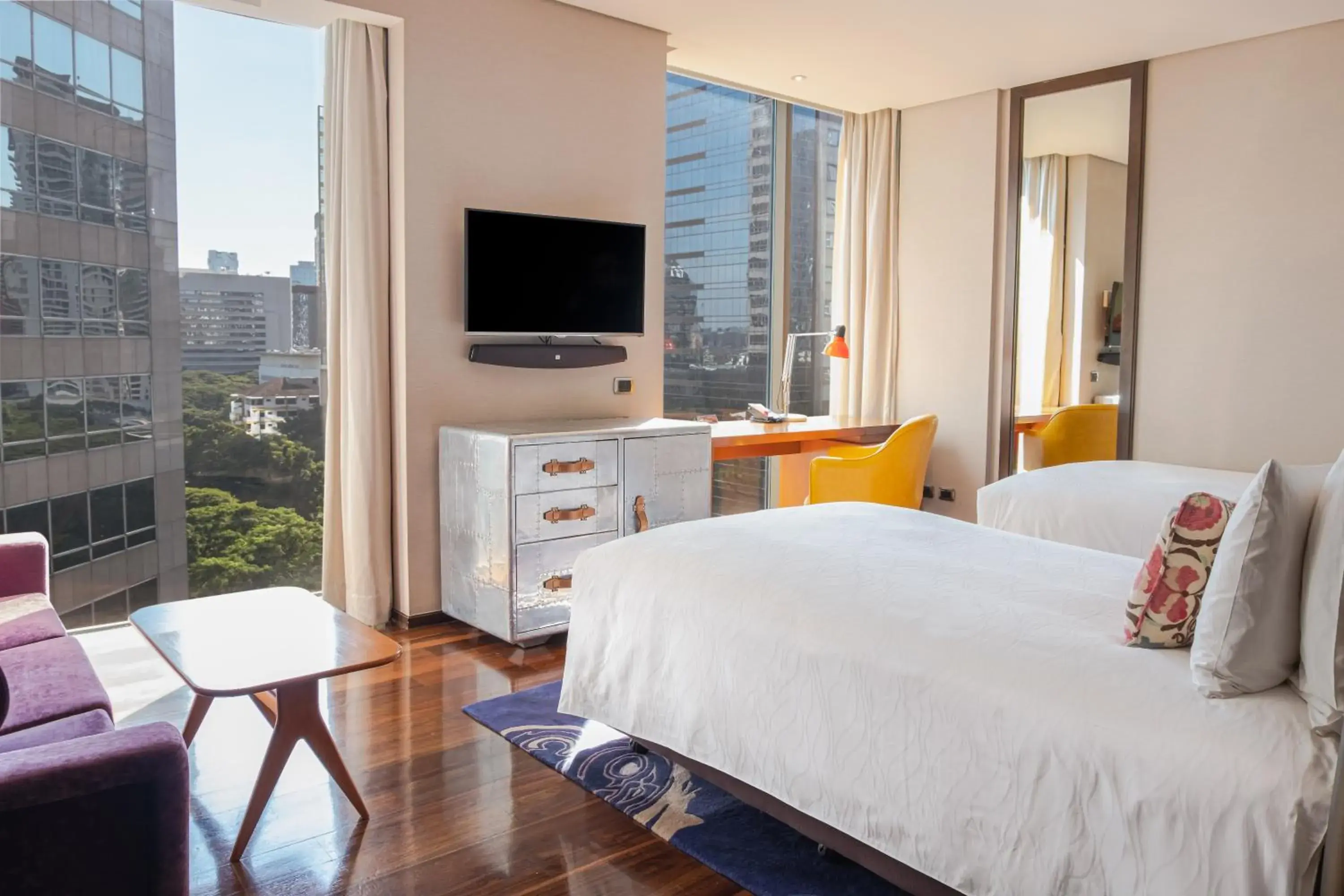 Standard Twin Room in Hotel Indigo Bangkok Wireless Road by IHG Standard Twin Room in Hotel Indigo Bangkok Wireless Road by IHG