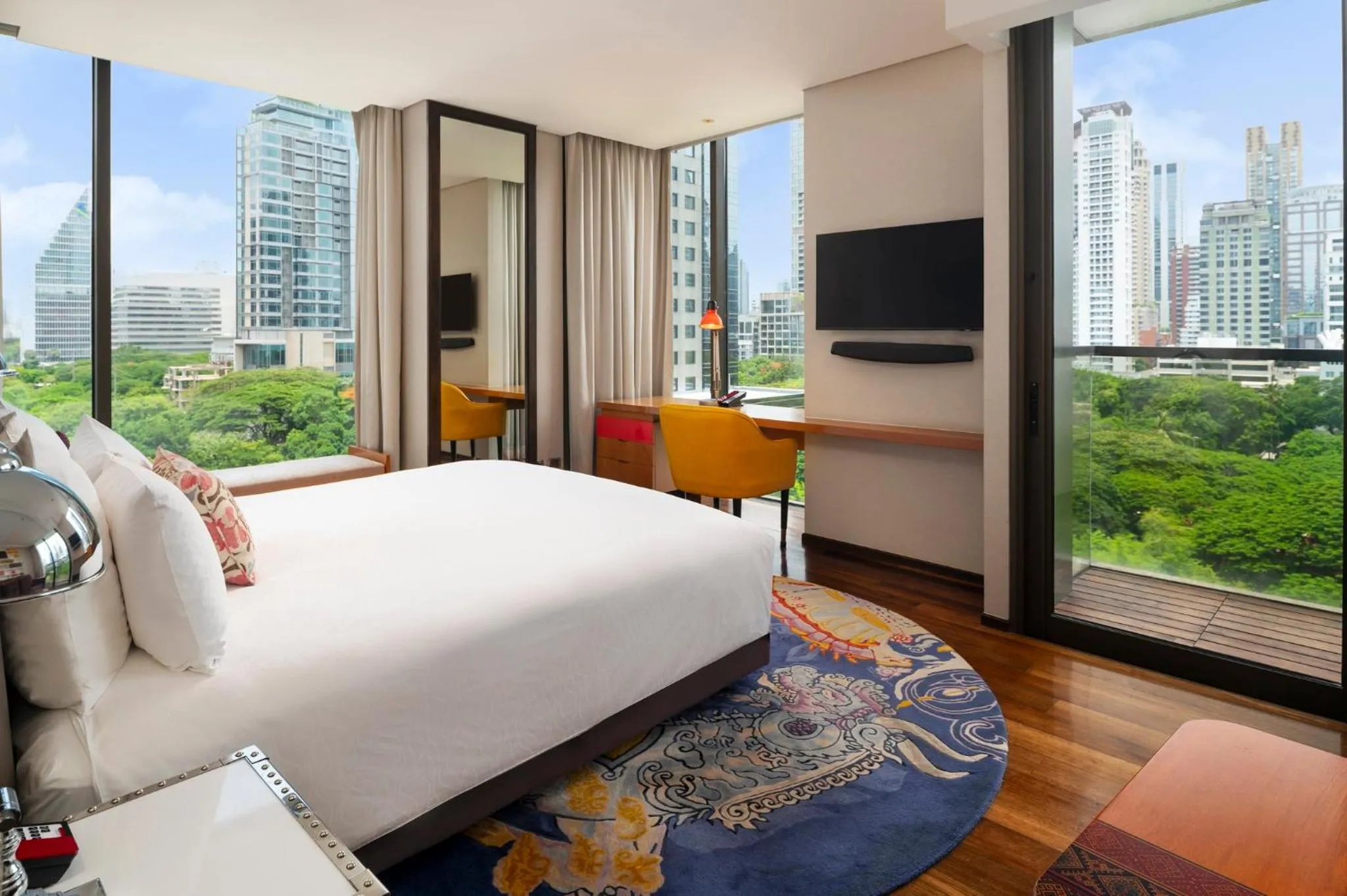 Photo of the whole room, Bed in Hotel Indigo Bangkok Wireless Road by IHG