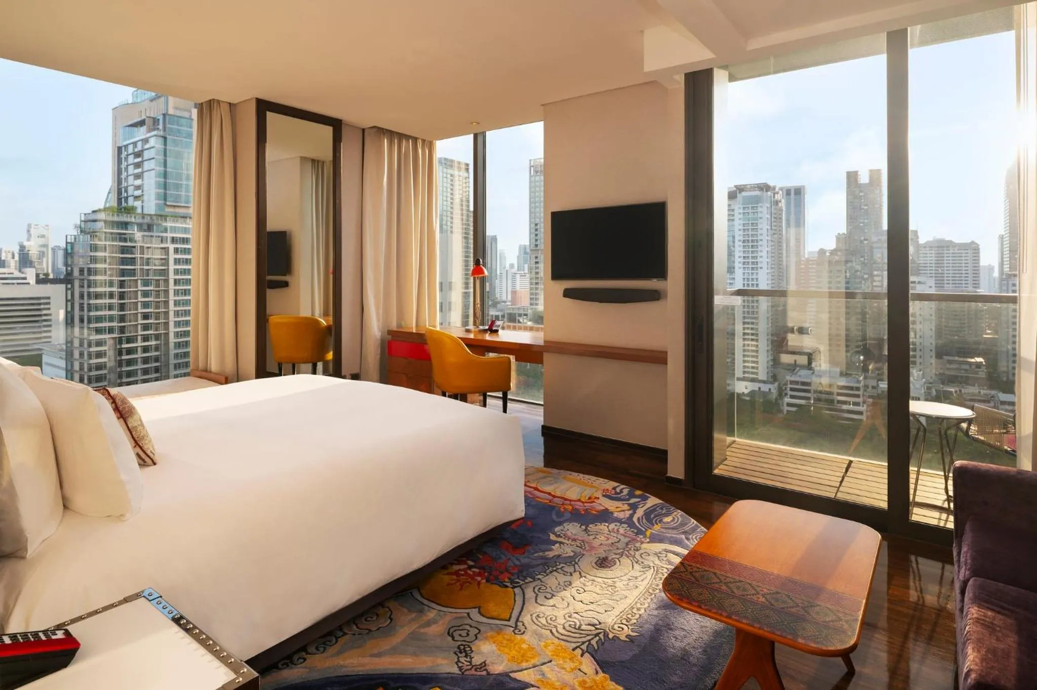 Photo of the whole room, Bed in Hotel Indigo Bangkok Wireless Road by IHG