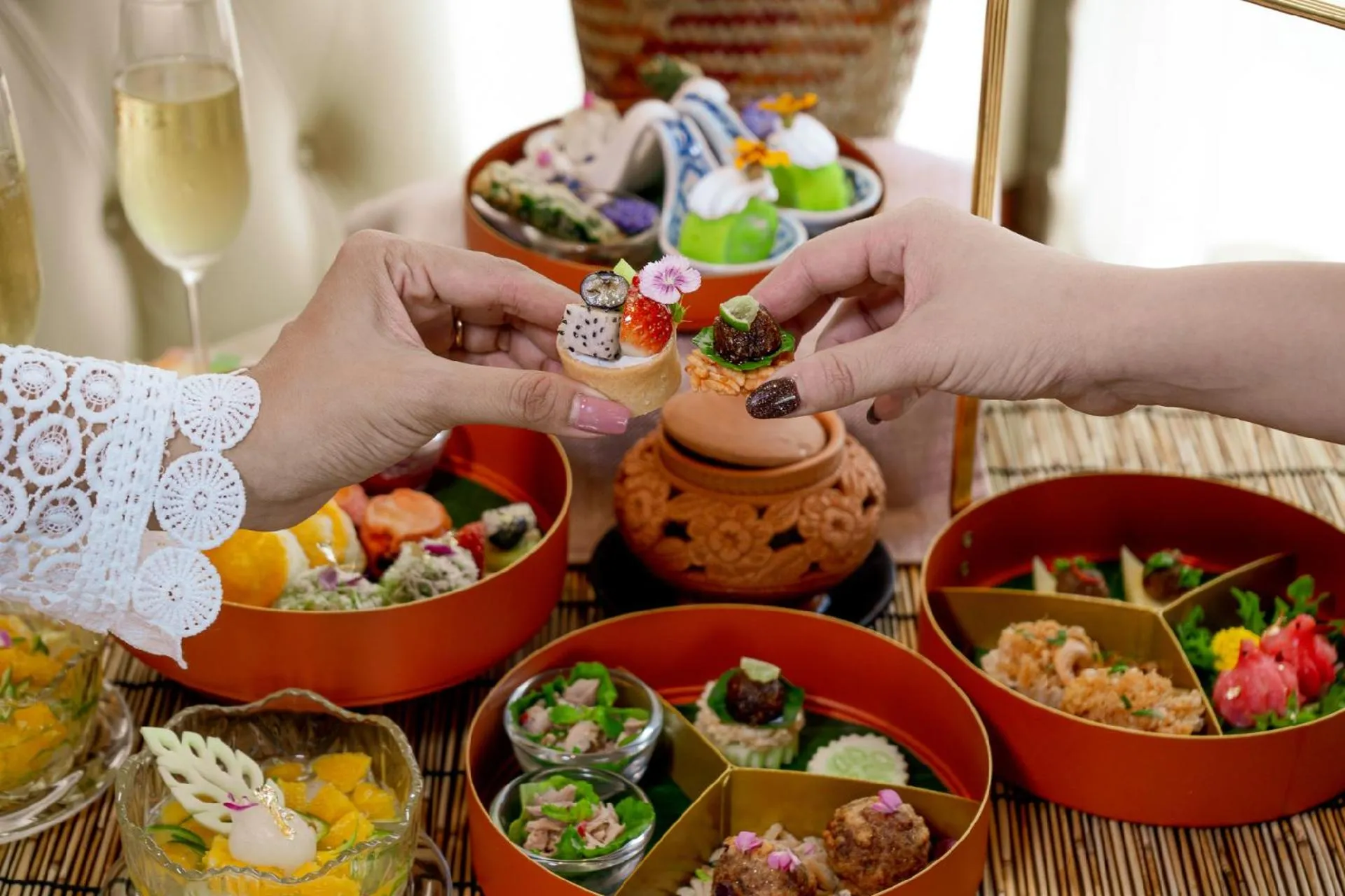 Restaurant/places to eat in Hotel Indigo Bangkok Wireless Road by IHG