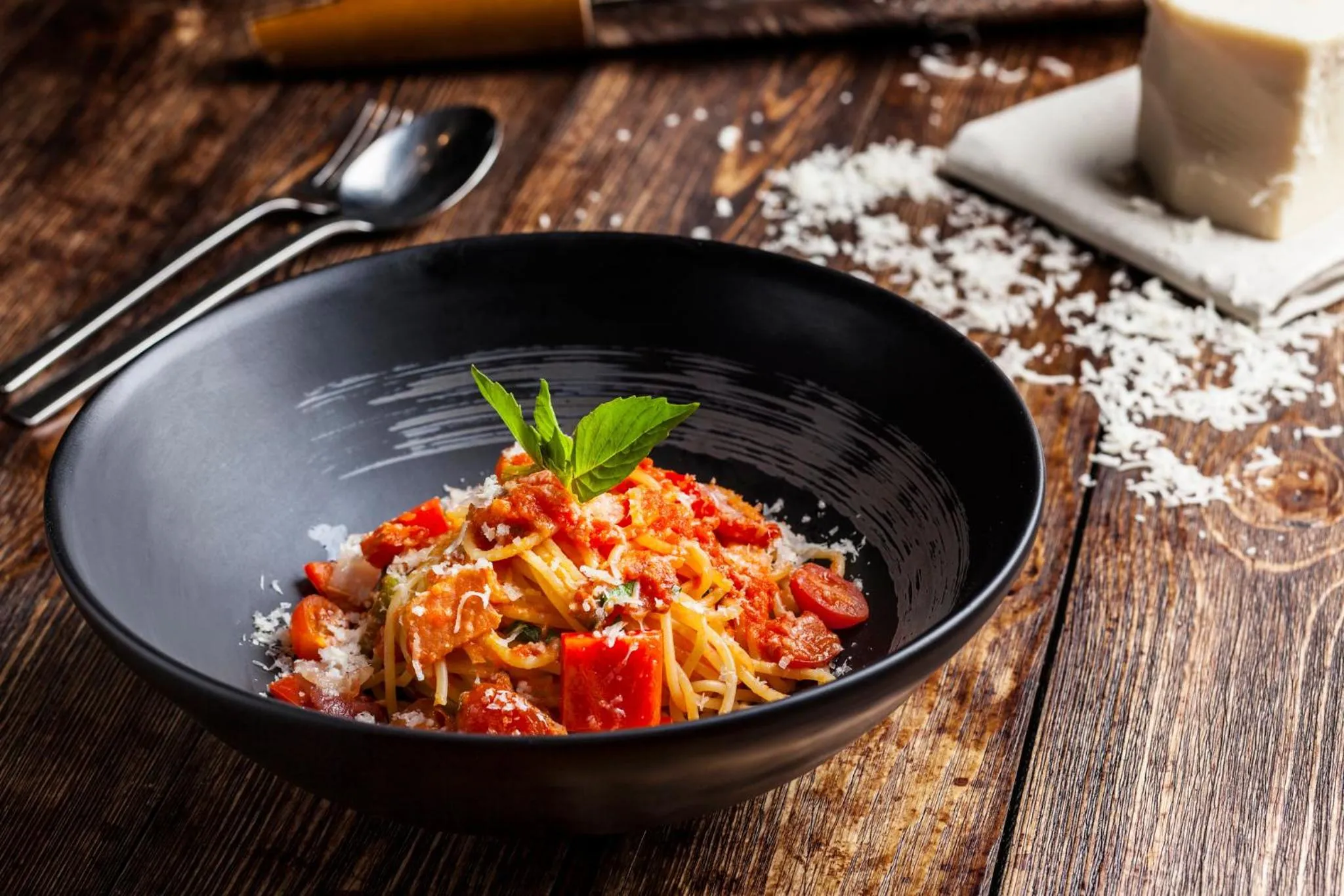 Restaurant/places to eat in Hotel Indigo Bangkok Wireless Road by IHG