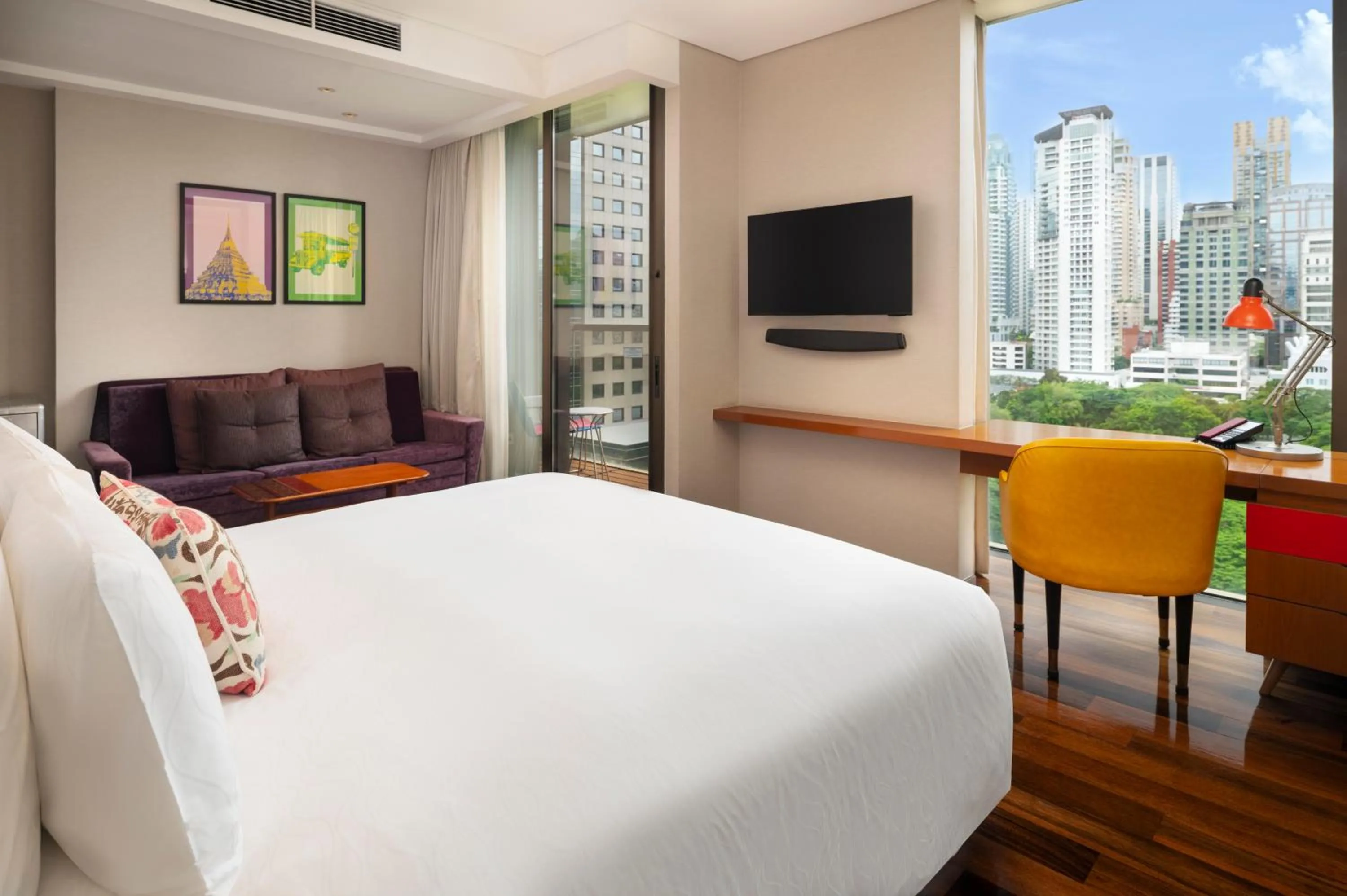 Garden view, Bed in Hotel Indigo Bangkok Wireless Road by IHG