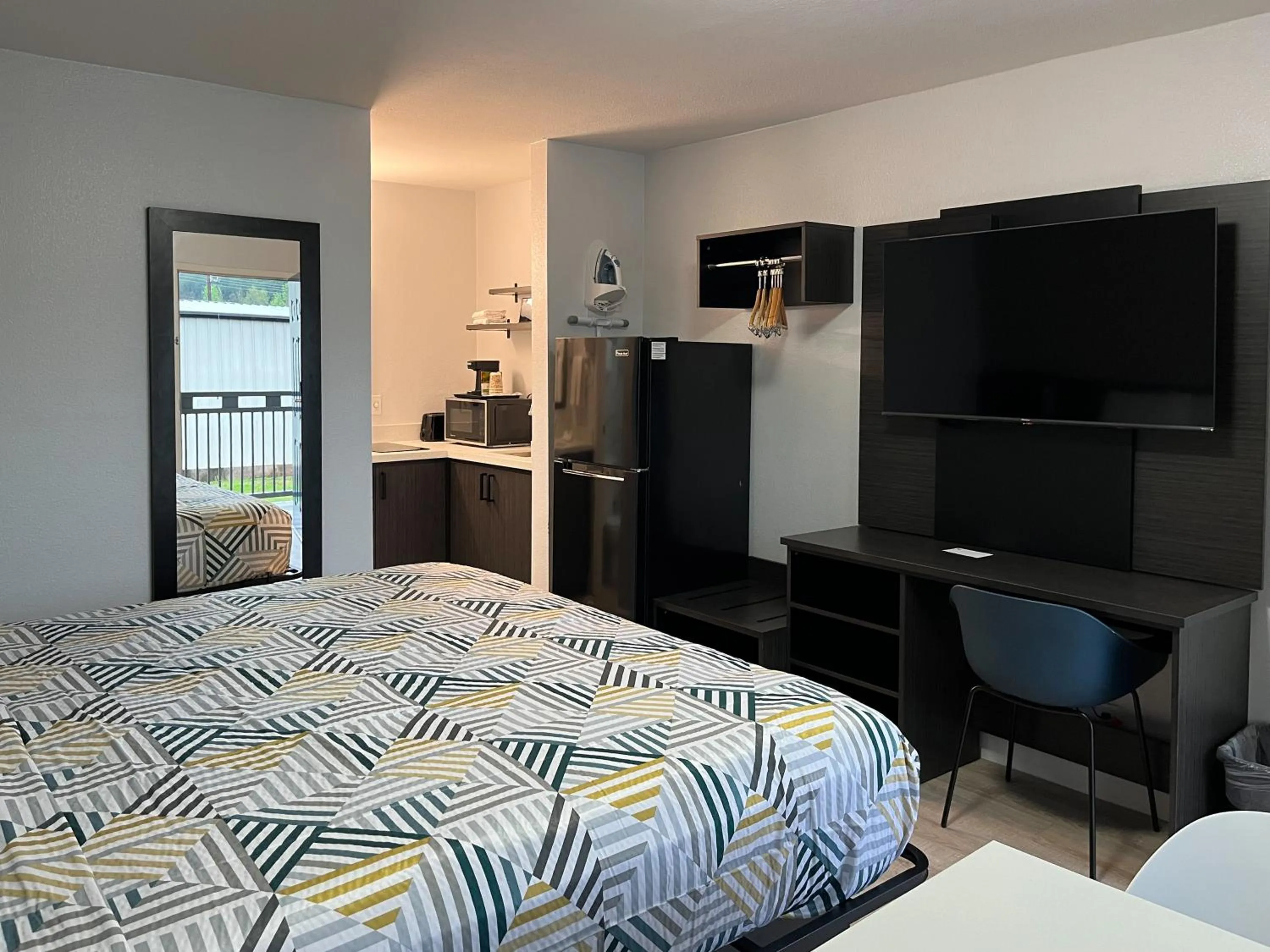 Bedroom in Studio 6 Conroe, TX