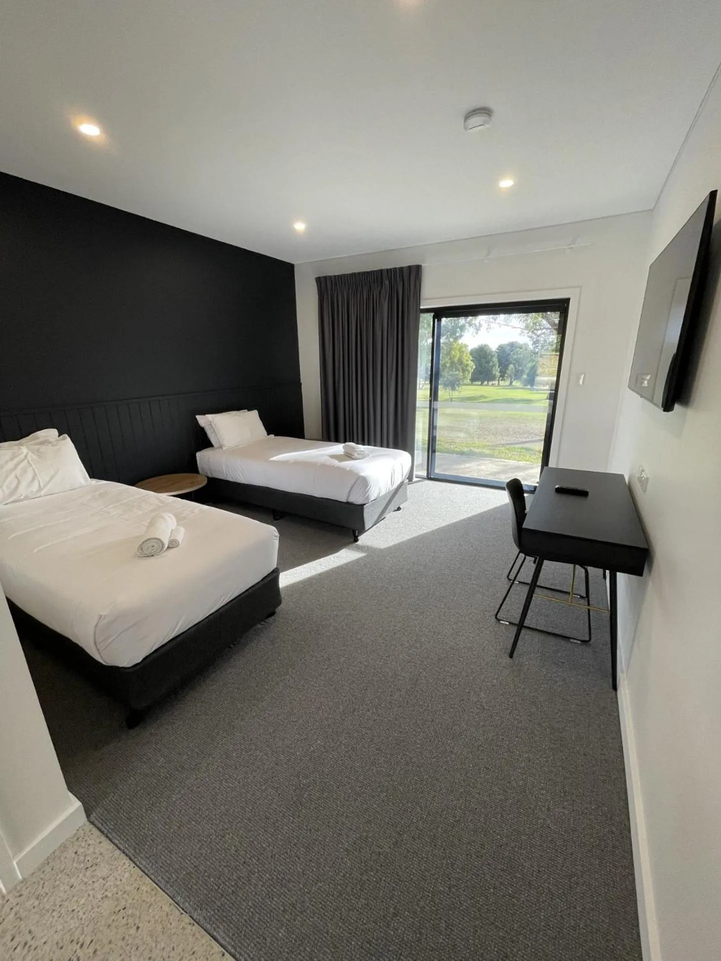 Harden Country Club Motel