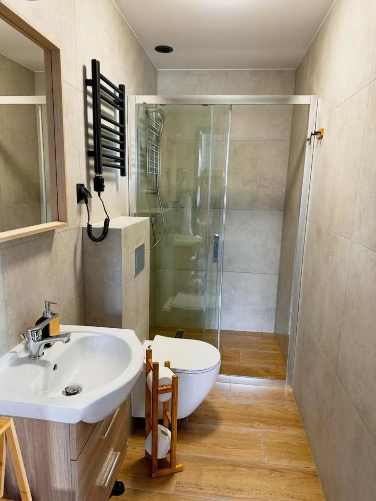 Shower in Hotel Czerwone Korale