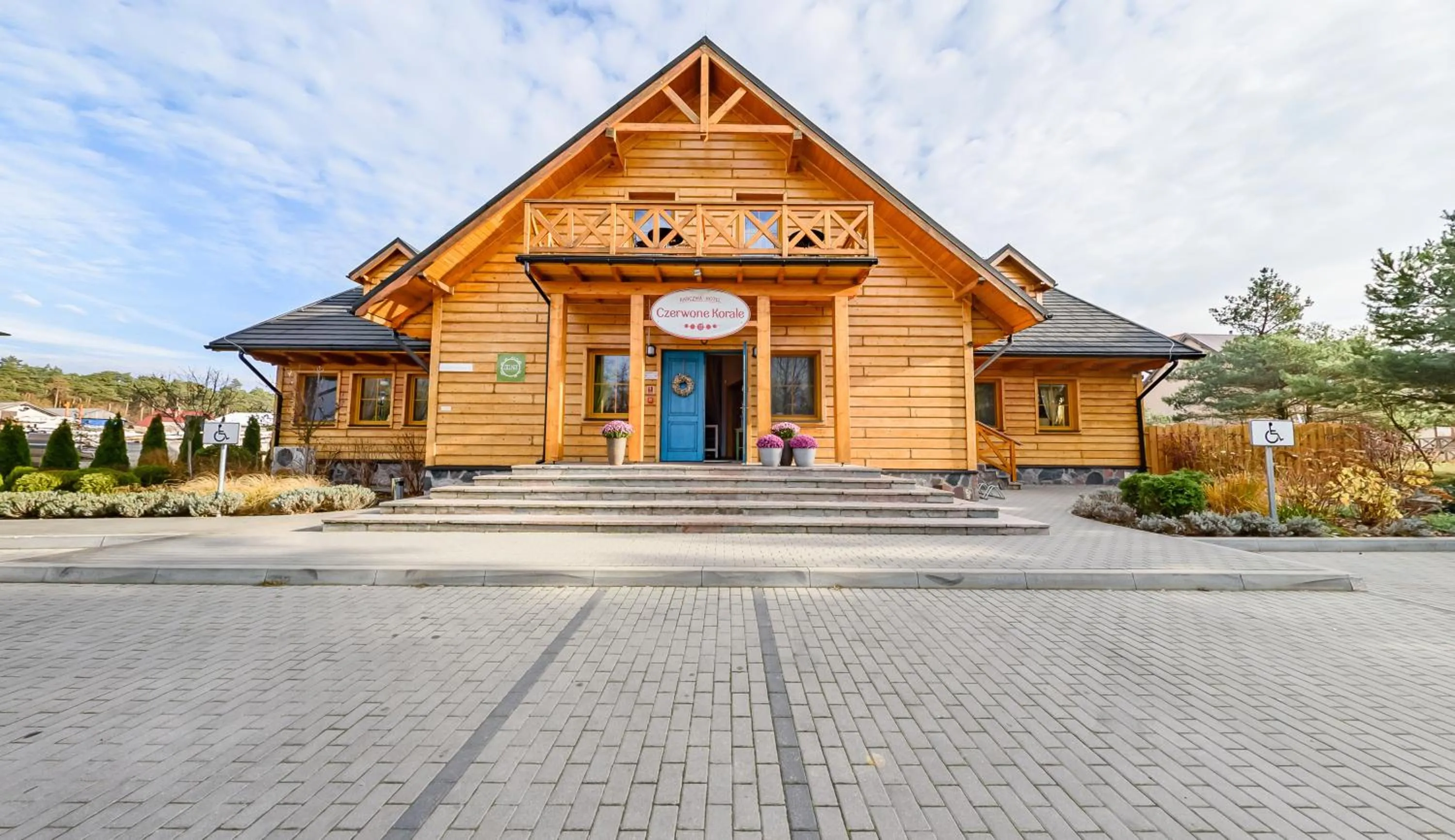 Property building in Hotel Czerwone Korale