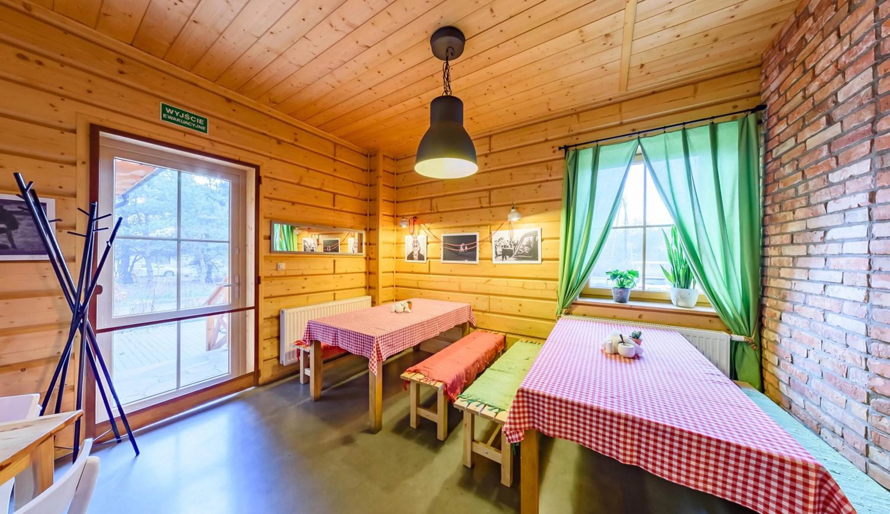 Restaurant/places to eat in Hotel Czerwone Korale