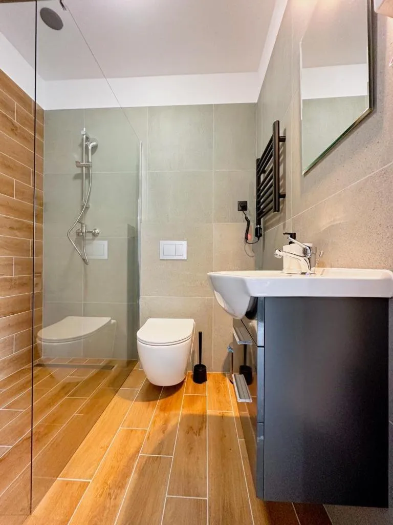 Shower in Hotel Czerwone Korale