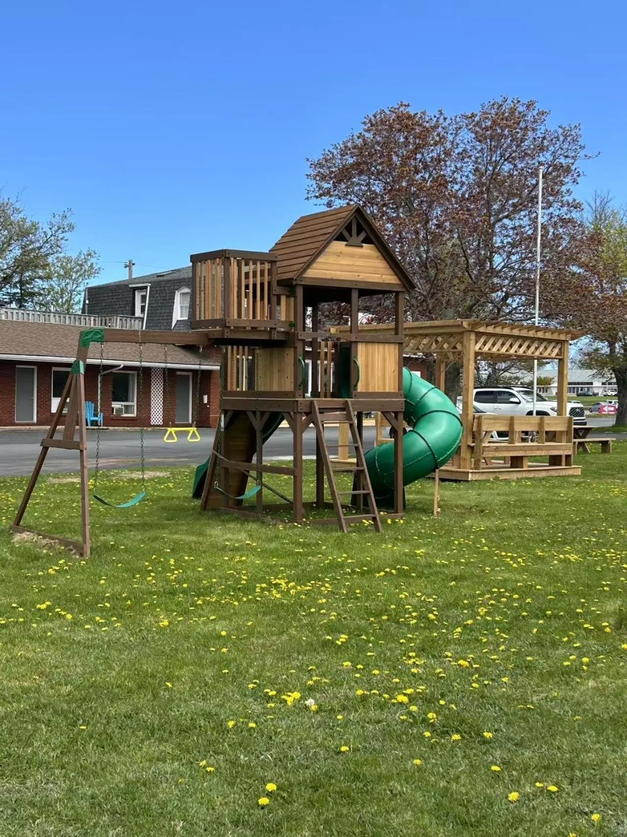SUMMERSIDE MOTEL &COTTAGES