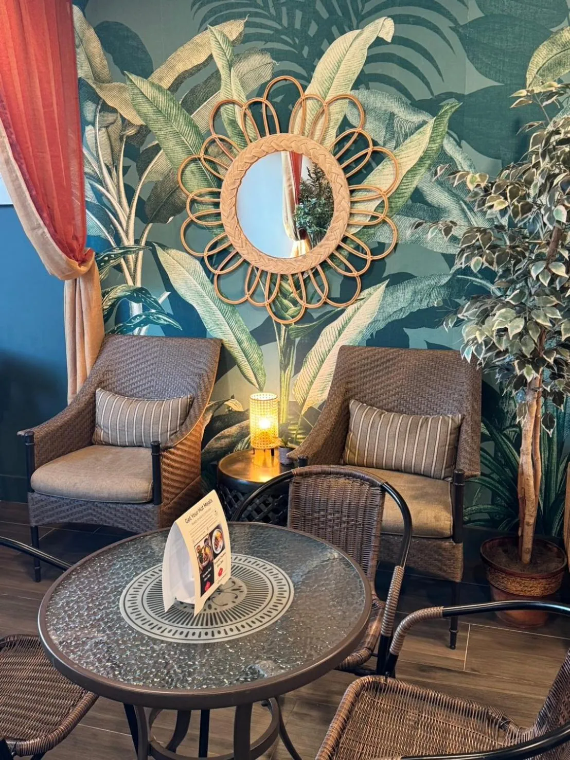 Communal lounge/ TV room in GreenTree Inn & Suites Los Angeles - Alhambra - Pasadena