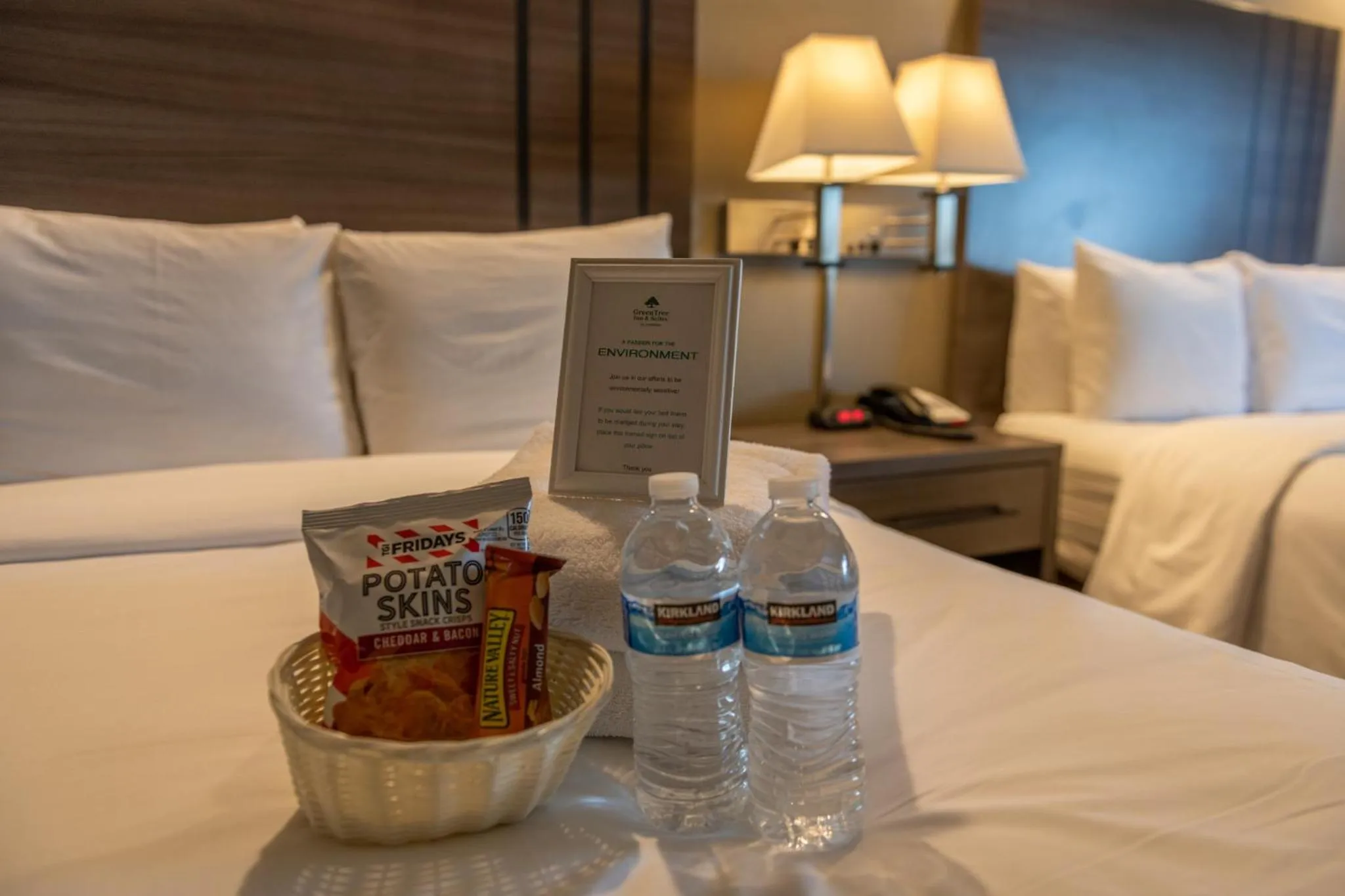 Bed in GreenTree Inn & Suites Los Angeles - Alhambra - Pasadena