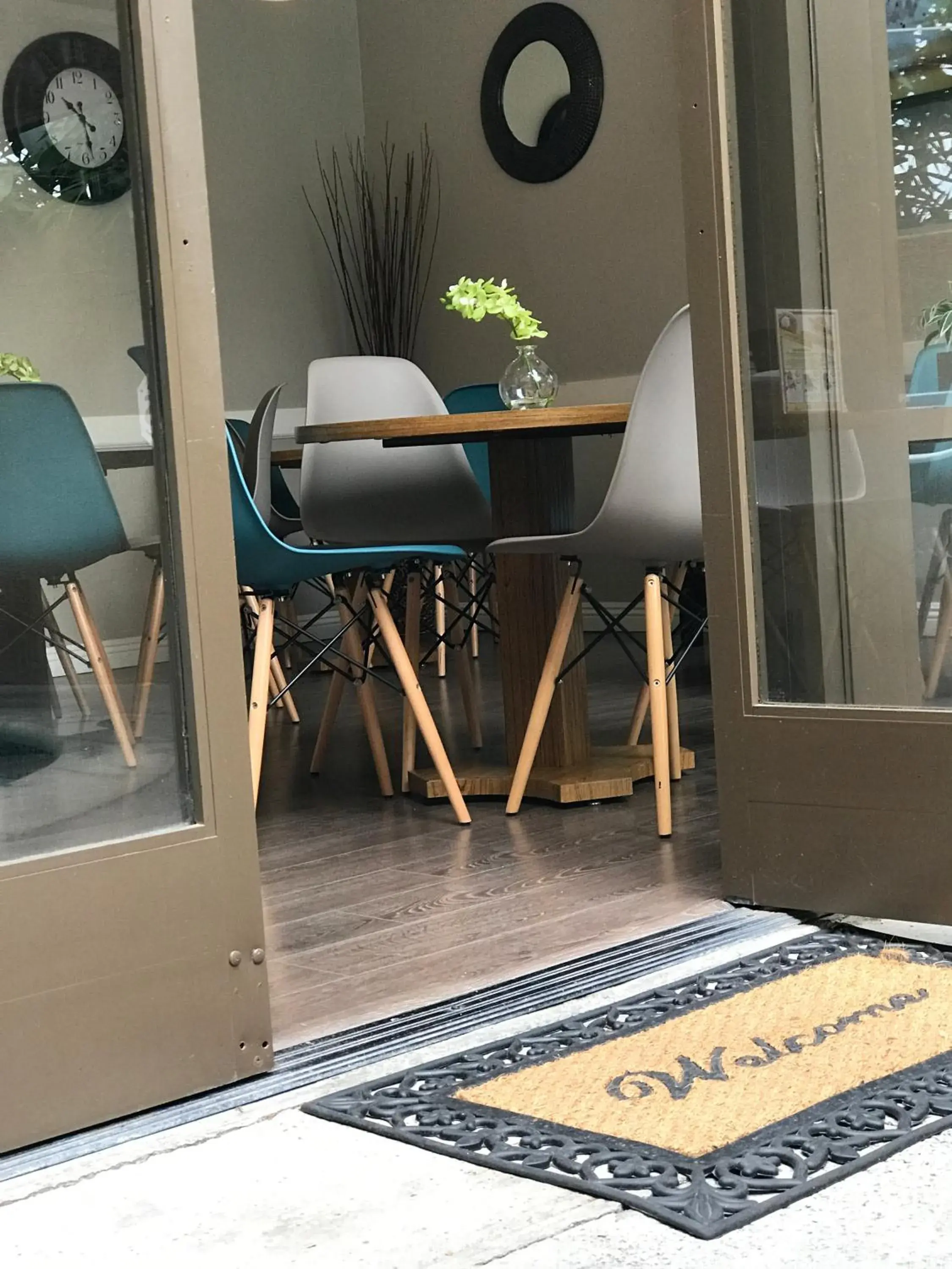 Lounge or bar in GreenTree Inn & Suites Los Angeles - Alhambra - Pasadena Lounge or bar in GreenTree Inn & Suites Los Angeles - Alhambra - Pasadena