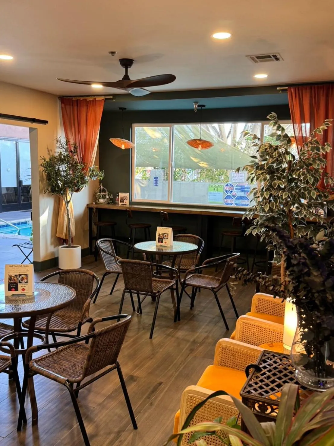 Communal lounge/ TV room in GreenTree Inn & Suites Los Angeles - Alhambra - Pasadena