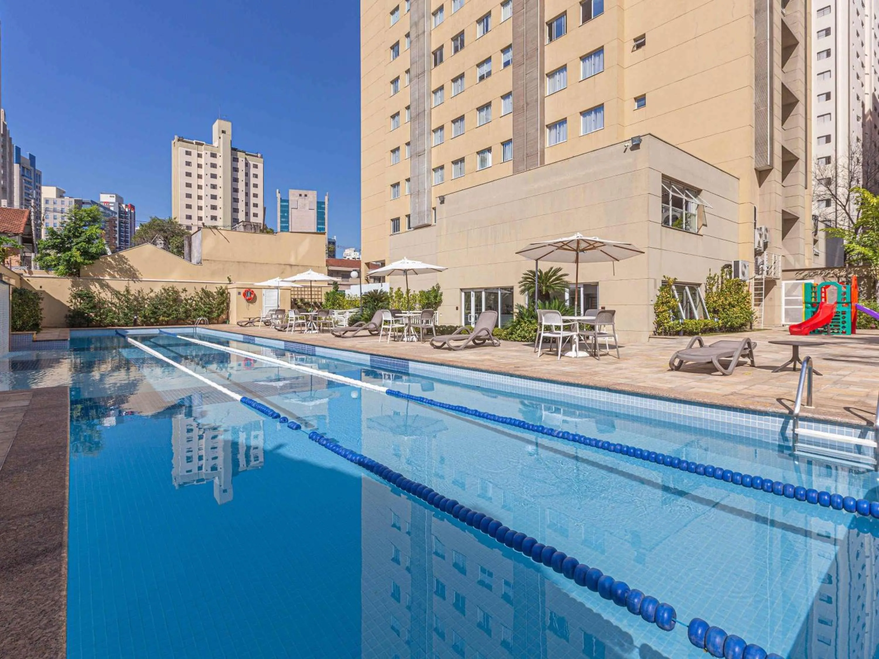 Pool view in Mercure São Paulo Vila Olímpia