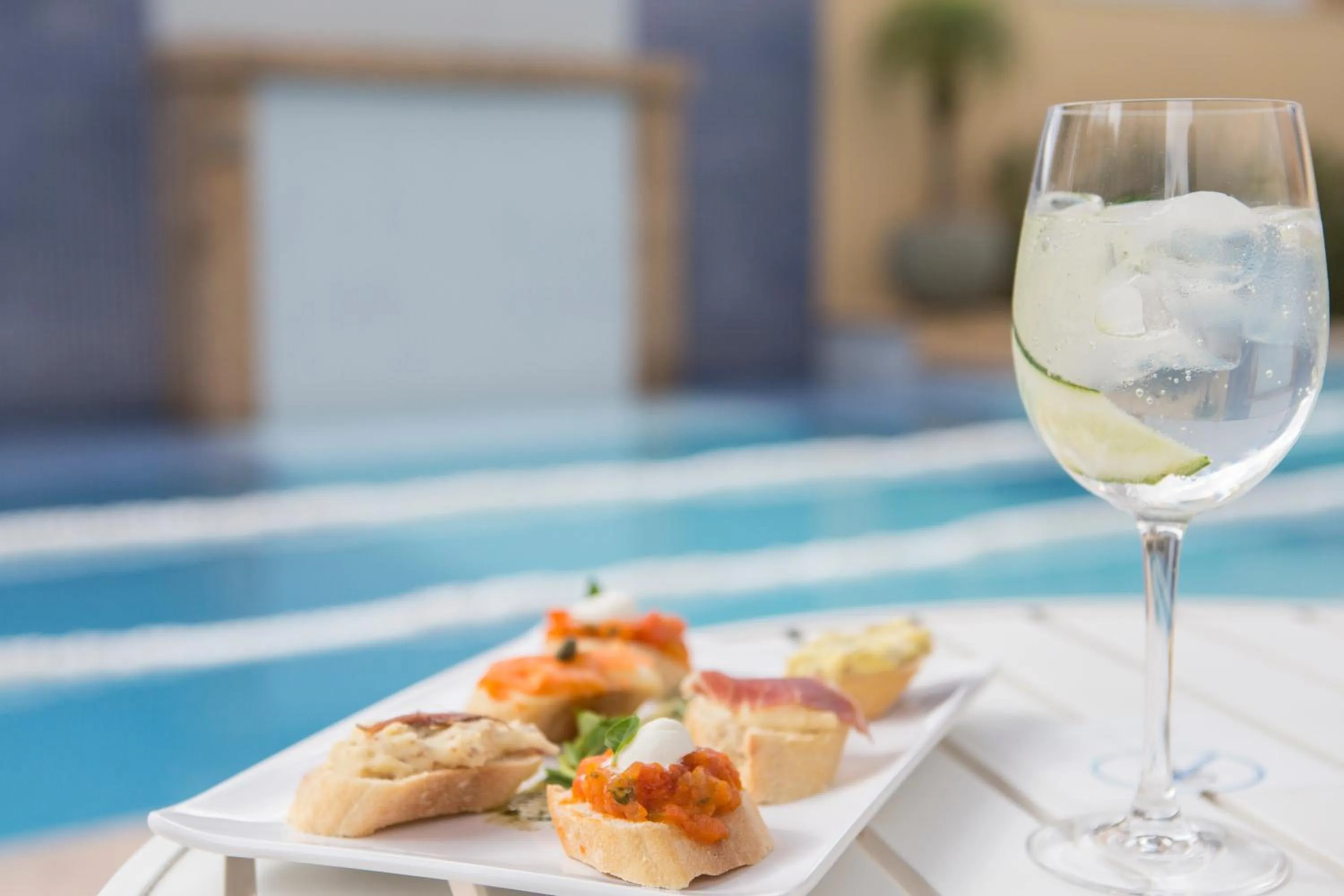 Swimming pool in Mercure Sao Paulo Vila Olimpia