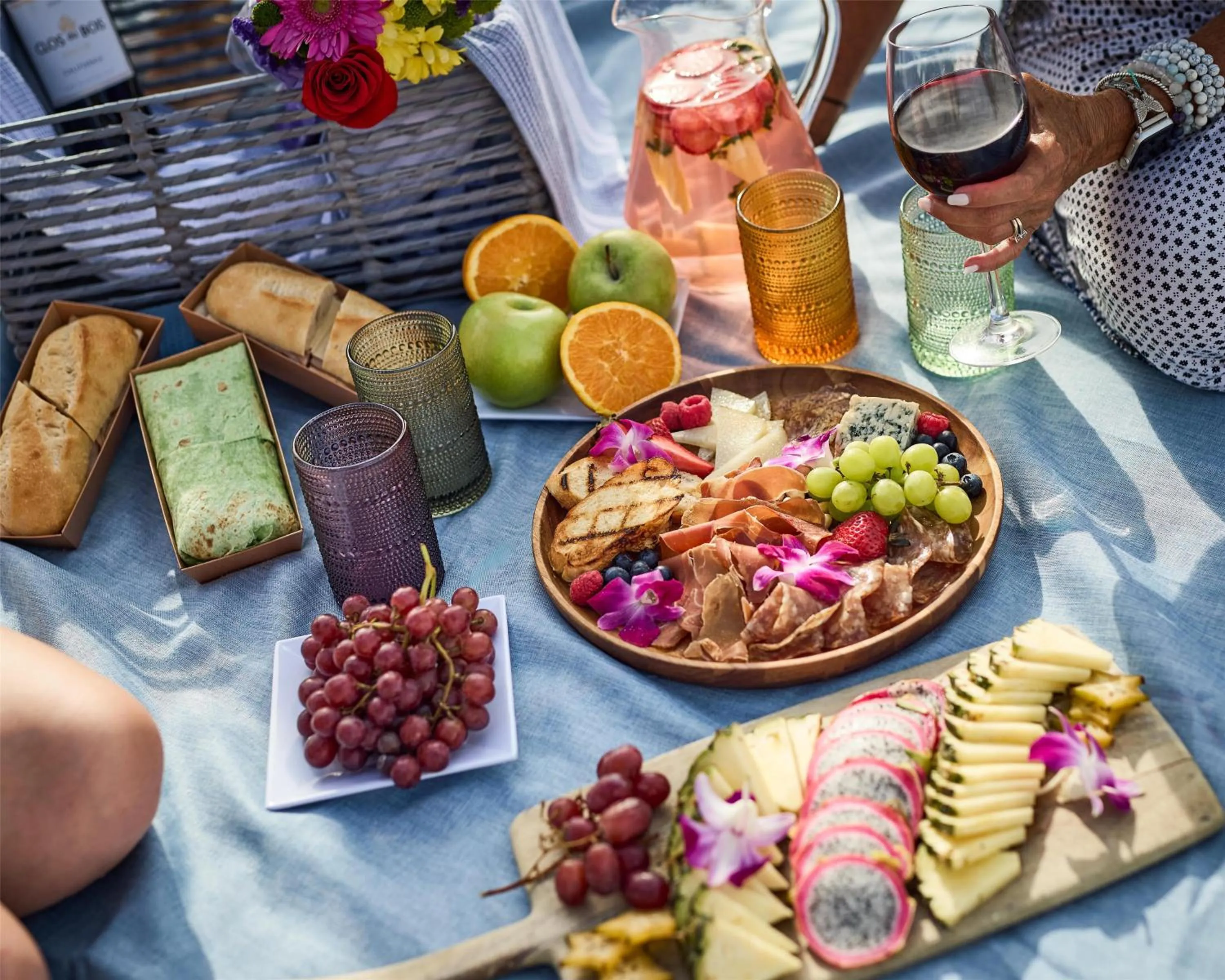 Food and drinks in Faro Blanco Resort Marathon Florida Keys, Curio by Hilton