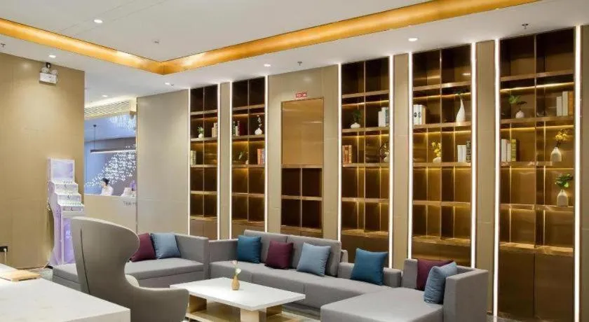 Lavande Hotel Shenzhen Dongmen Shuibeicuizhu Metro Station