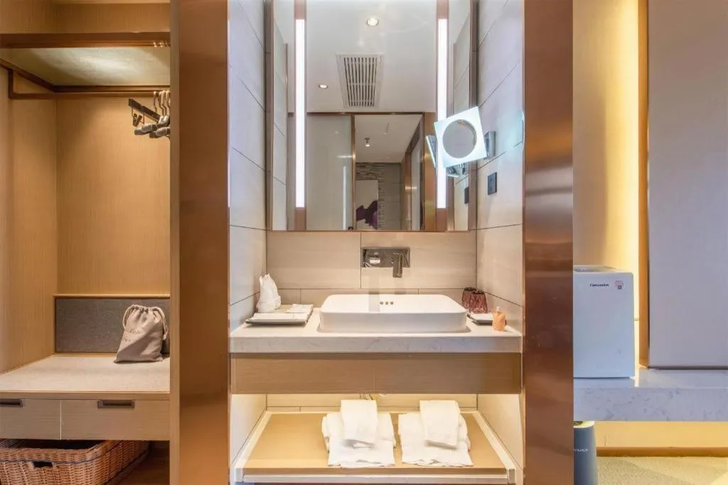 Lavande Hotel Shenzhen Dongmen Shuibeicuizhu Metro Station