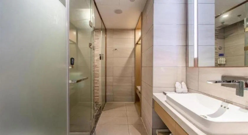 Lavande Hotel Shenzhen Dongmen Shuibeicuizhu Metro Station
