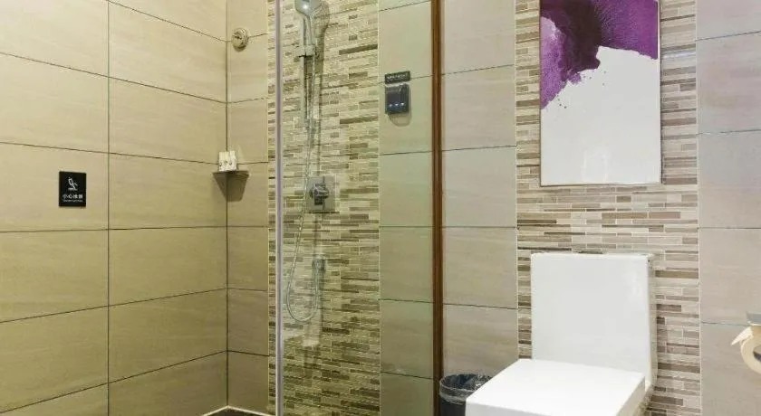 Lavande Hotel Shenzhen Dongmen Shuibeicuizhu Metro Station