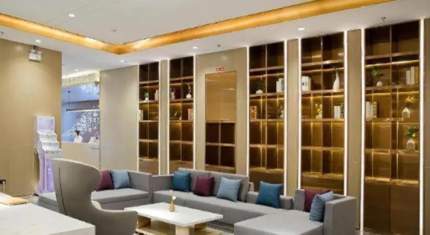 Lavande Hotel Shenzhen Dongmen Shuibeicuizhu Metro Station