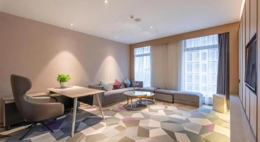 Lavande Hotel Shenzhen Dongmen Shuibeicuizhu Metro Station