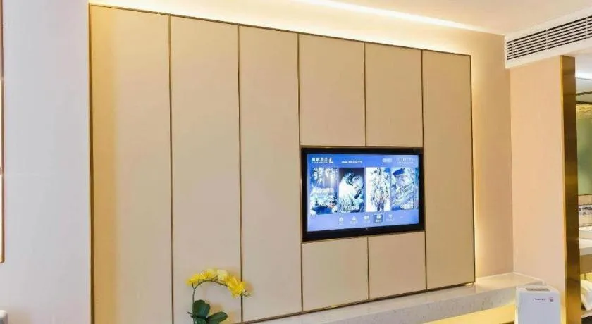 Lavande Hotel Shenzhen Dongmen Shuibeicuizhu Metro Station