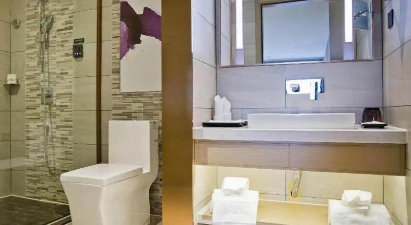 Lavande Hotel Shenzhen Dongmen Shuibeicuizhu Metro Station