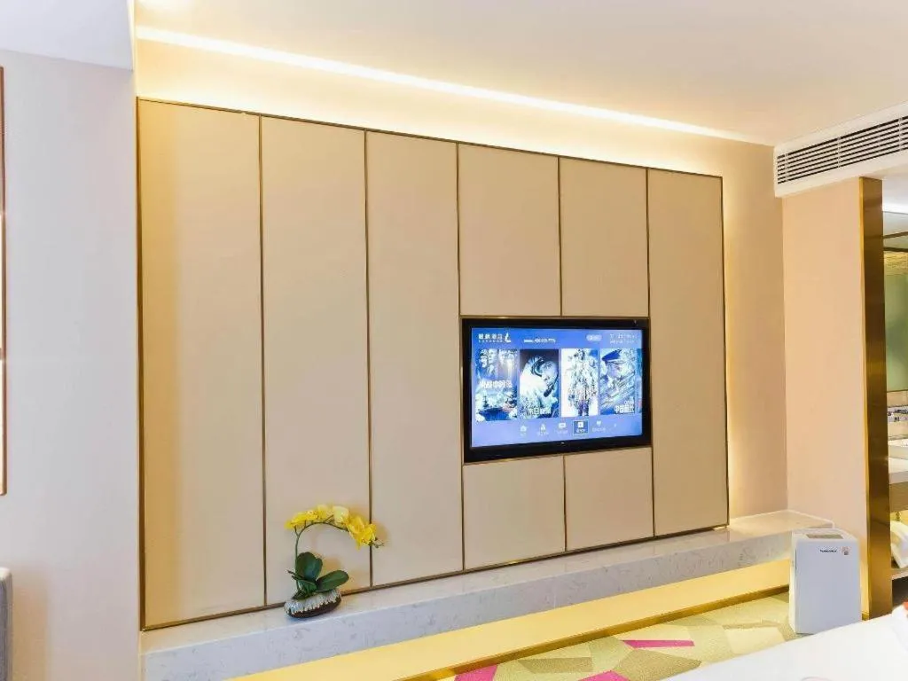 Lavande Hotel Shenzhen Dongmen Shuibeicuizhu Metro Station