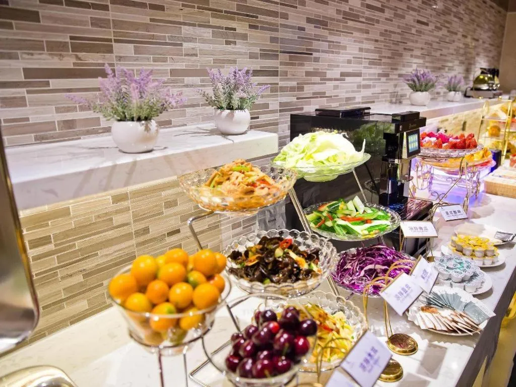 Lavande Hotel Shenzhen Dongmen Shuibeicuizhu Metro Station