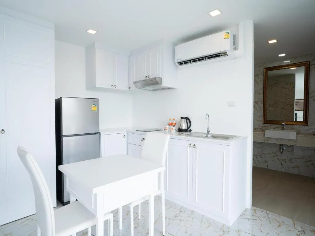 B2 Phuket Premier Hotel