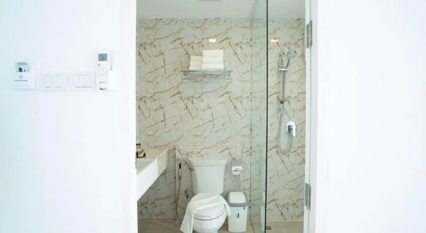 B2 Phuket Premier Hotel