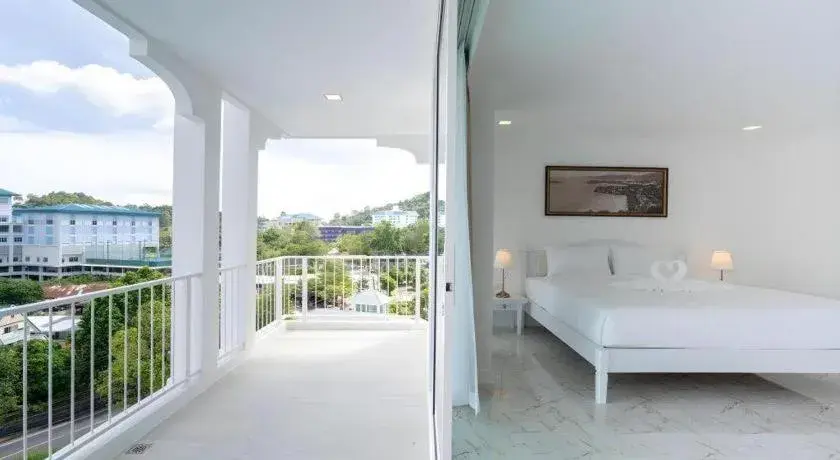 Bed in B2 Phuket Premier Hotel Bed in B2 Phuket Premier Hotel