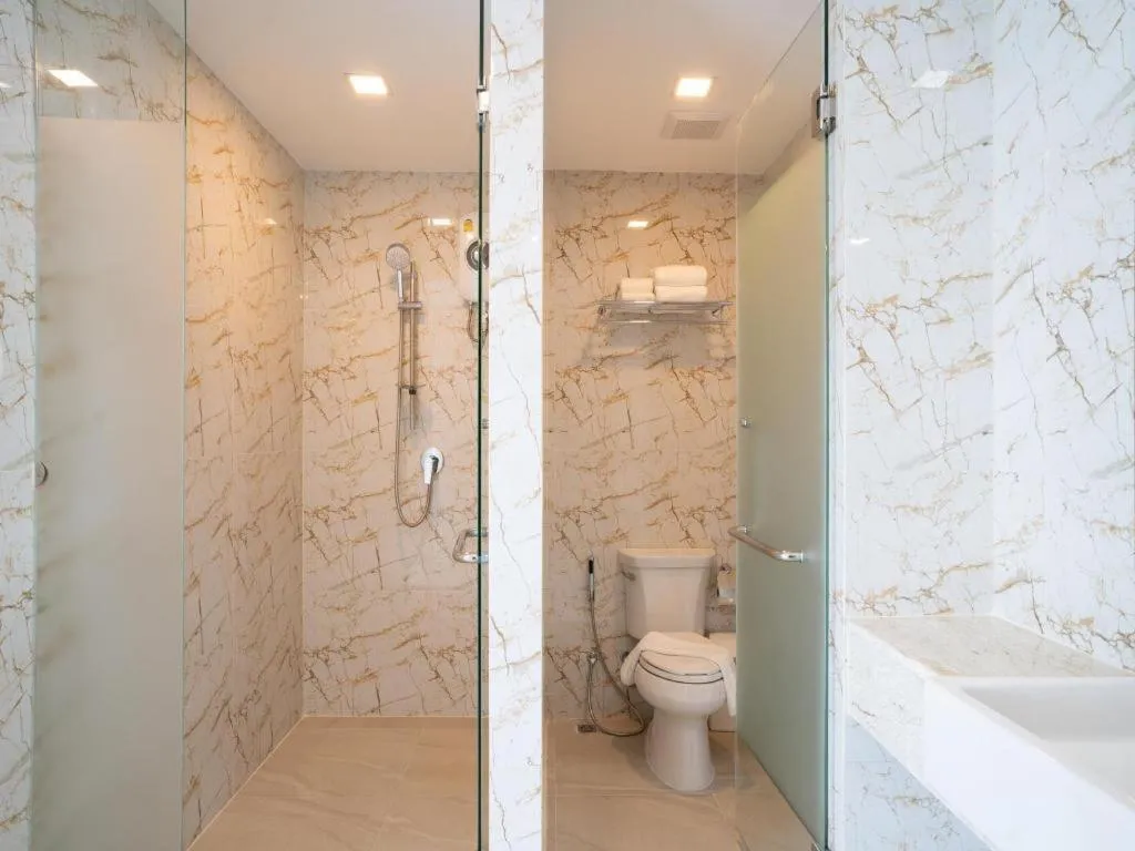 B2 Phuket Premier Hotel