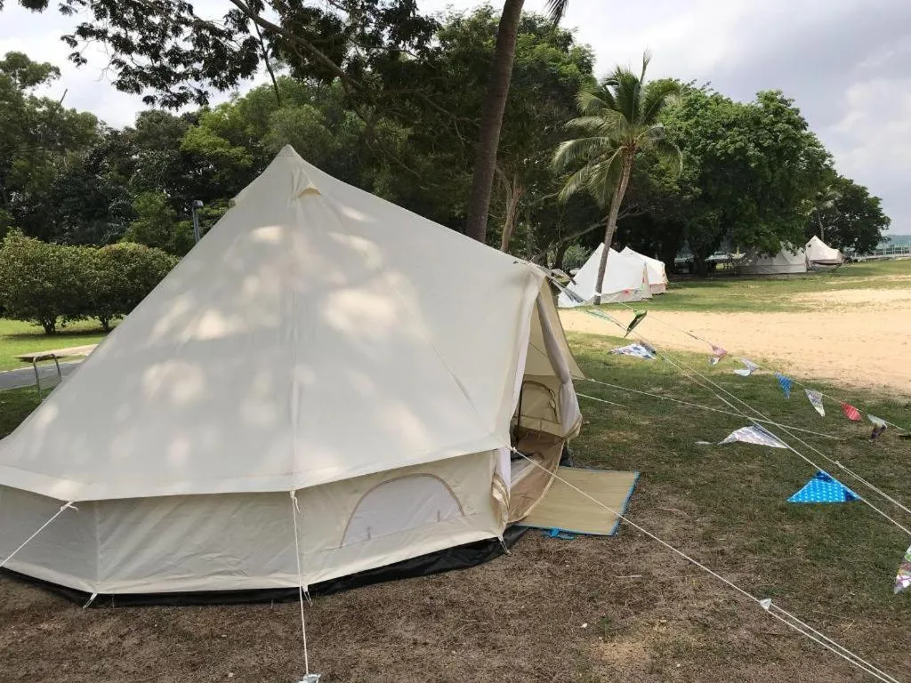 Glamping kaki singapore-Standard medium bell tent