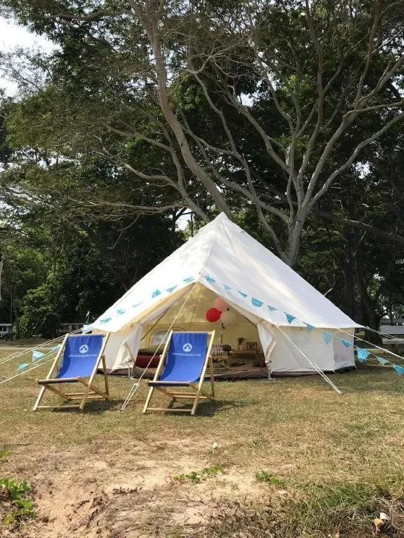 Glamping kaki singapore-Standard medium bell tent