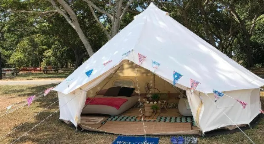 Glamping kaki singapore-Standard medium bell tent