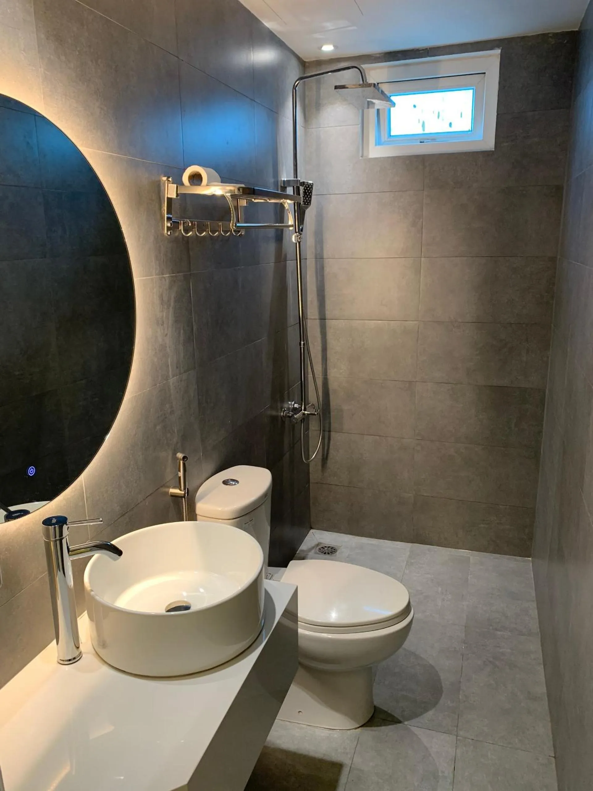 Shower in A In Hotel Atistar