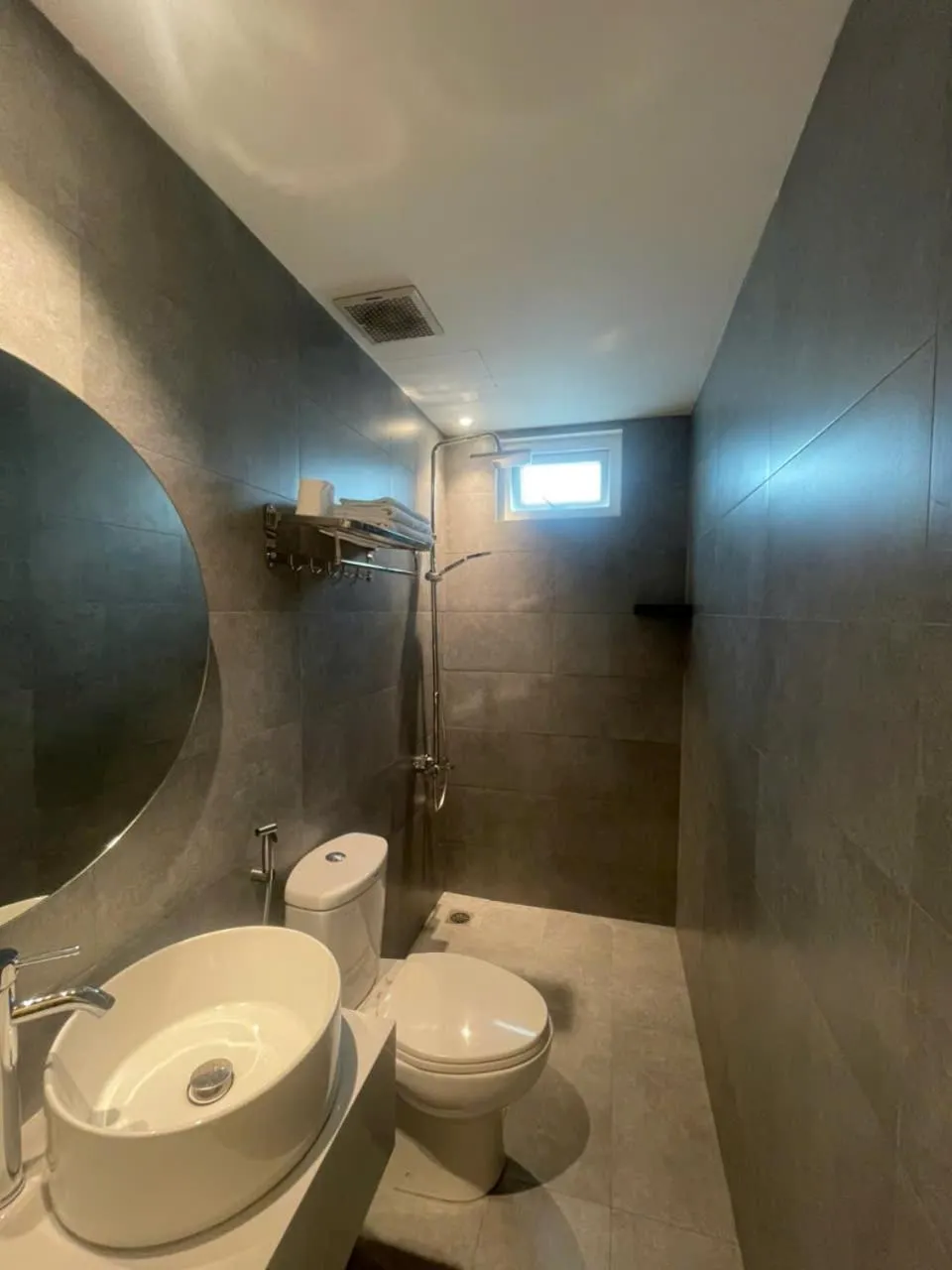 Shower in A In Hotel Atistar