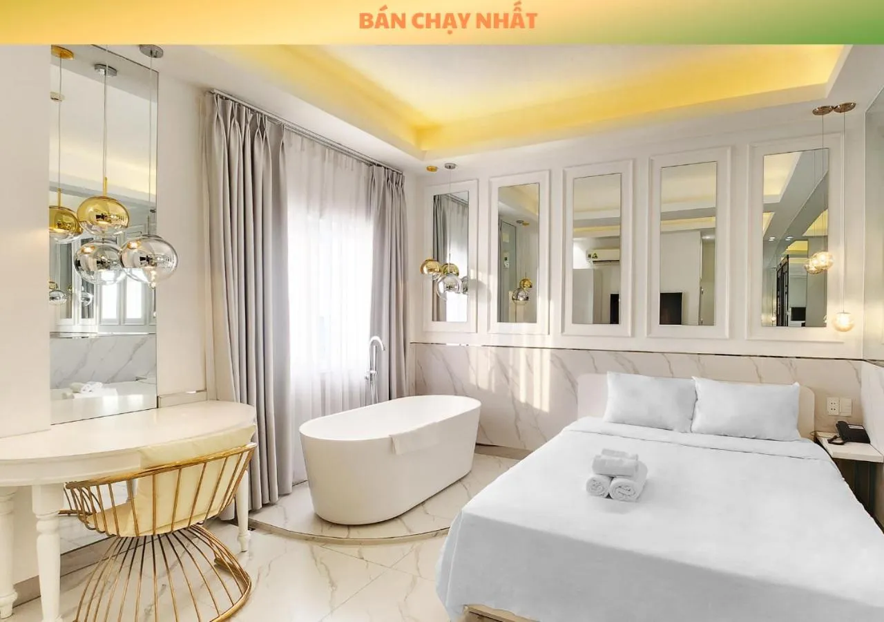 Bathroom, Bed in A In Hotel Atistar