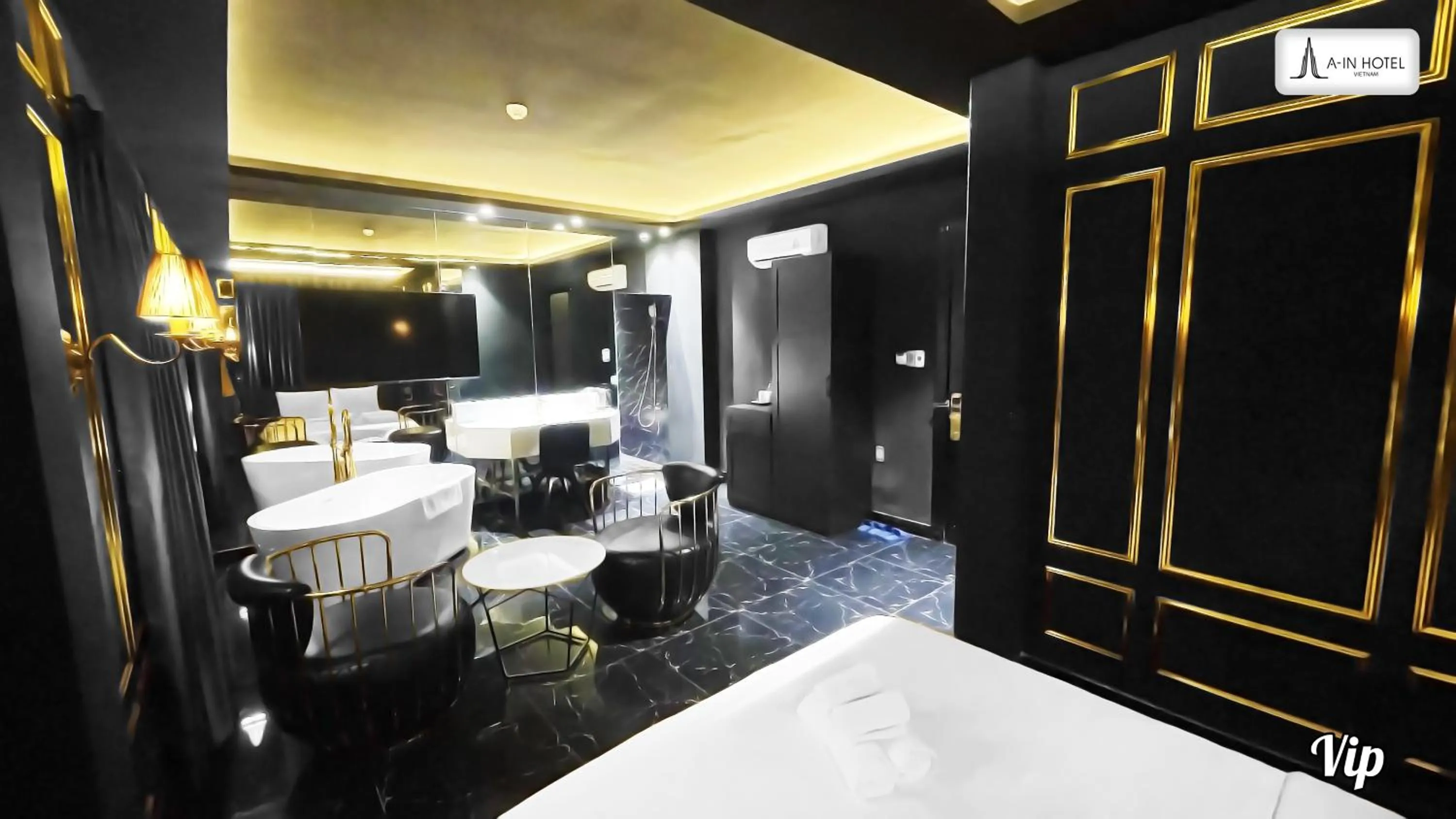 Bedroom, Bed in A In Hotel Atistar