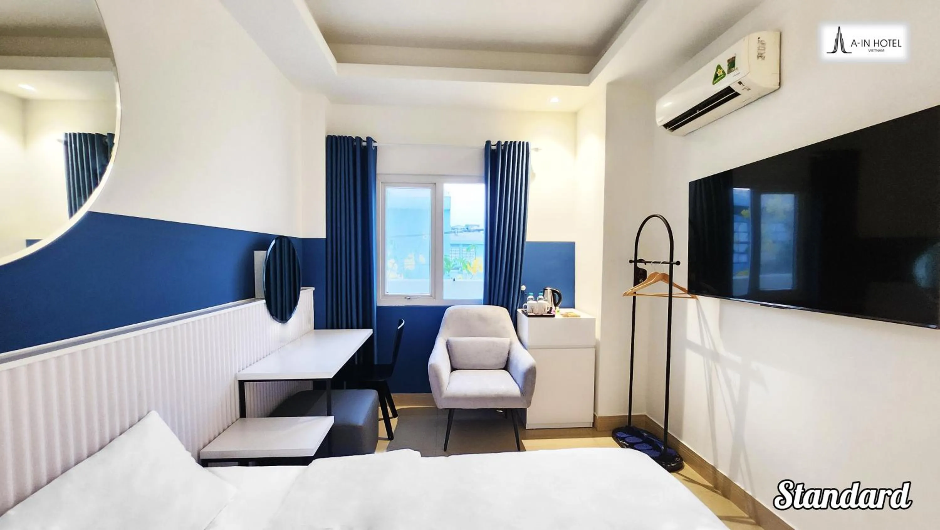 Bedroom, Bed in A In Hotel Atistar