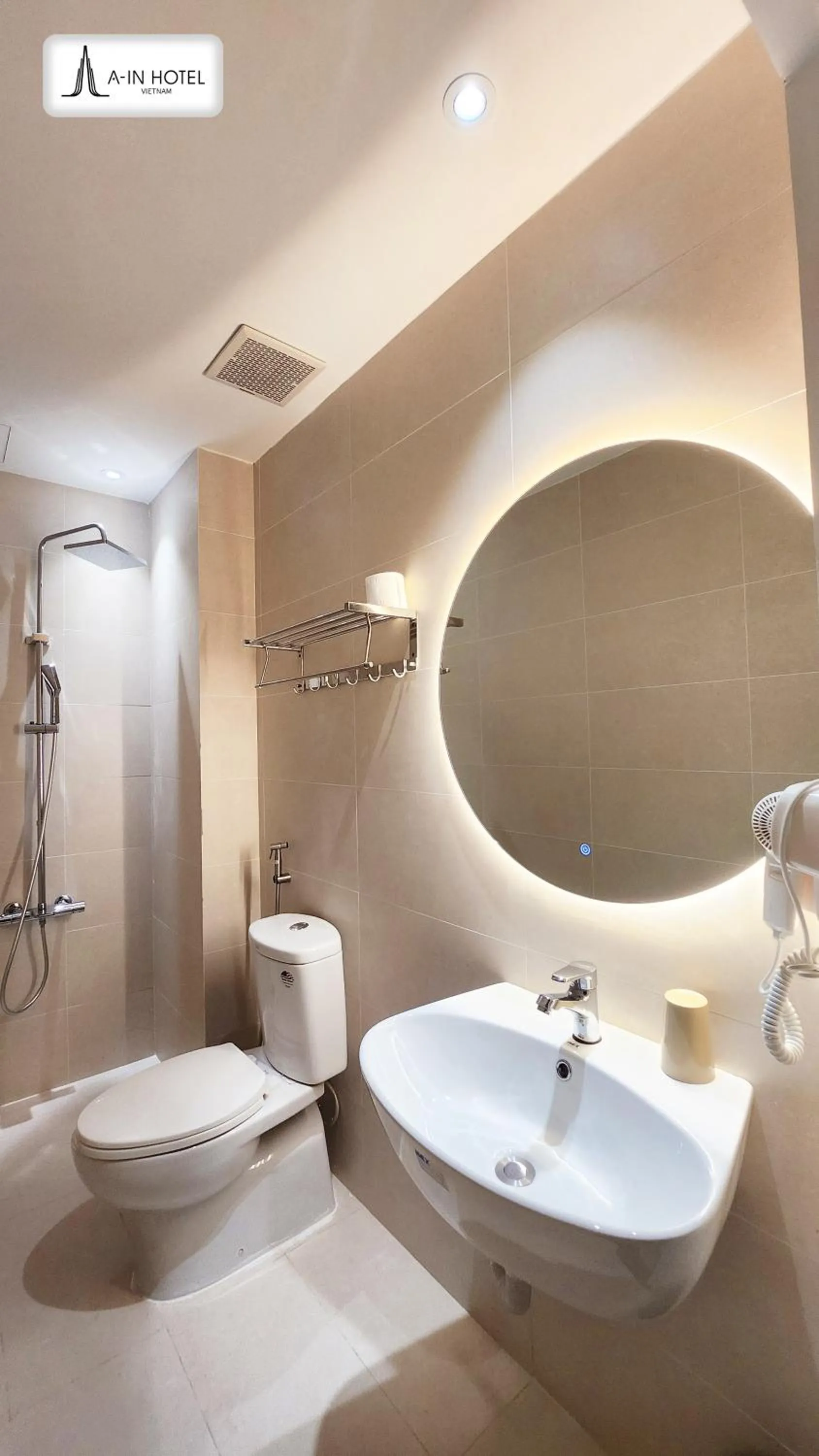 Shower in A In Hotel Atistar