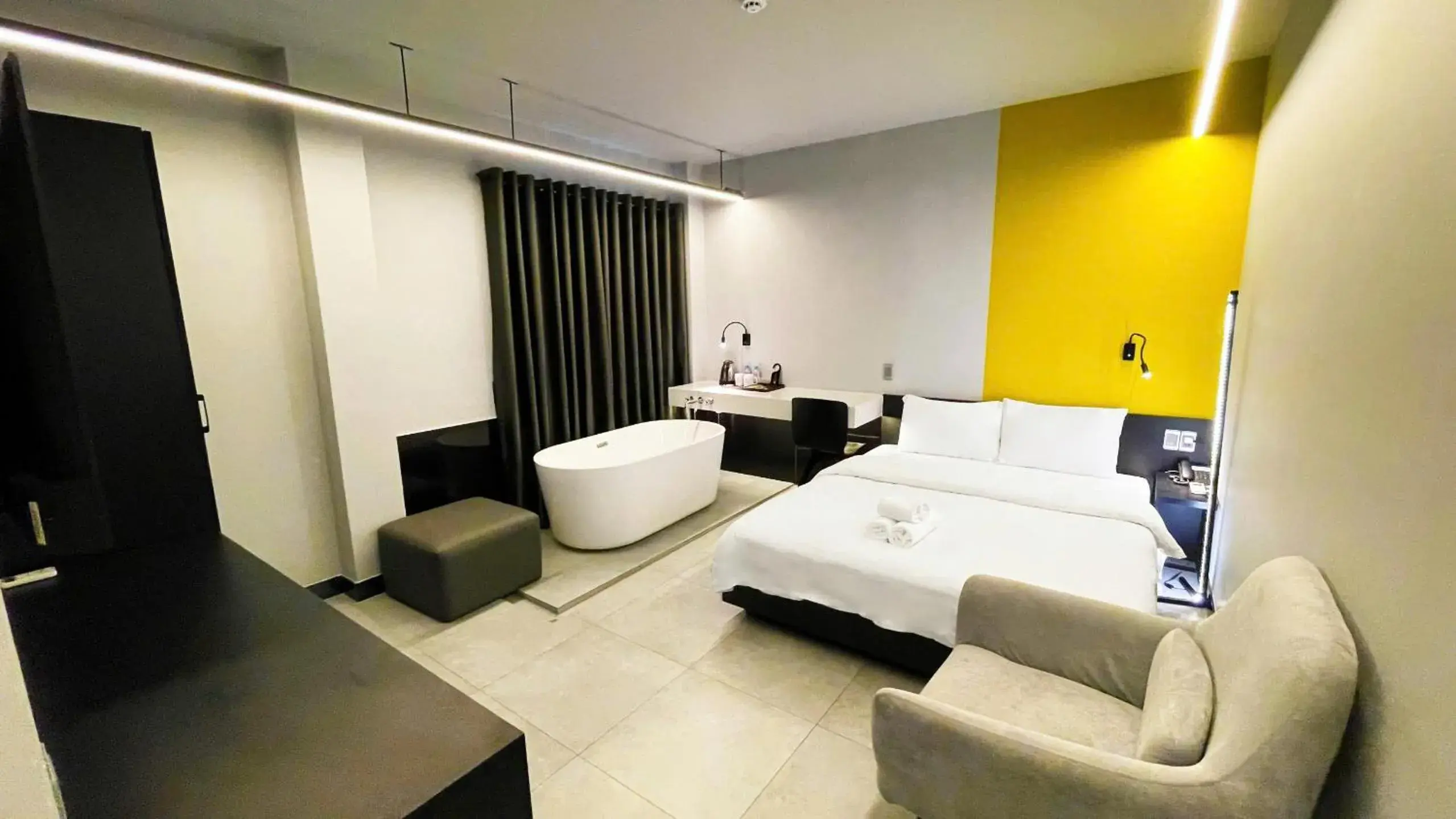 Photo of the whole room, Bed in A In Hotel Atistar Photo of the whole room, Bed in A In Hotel Atistar