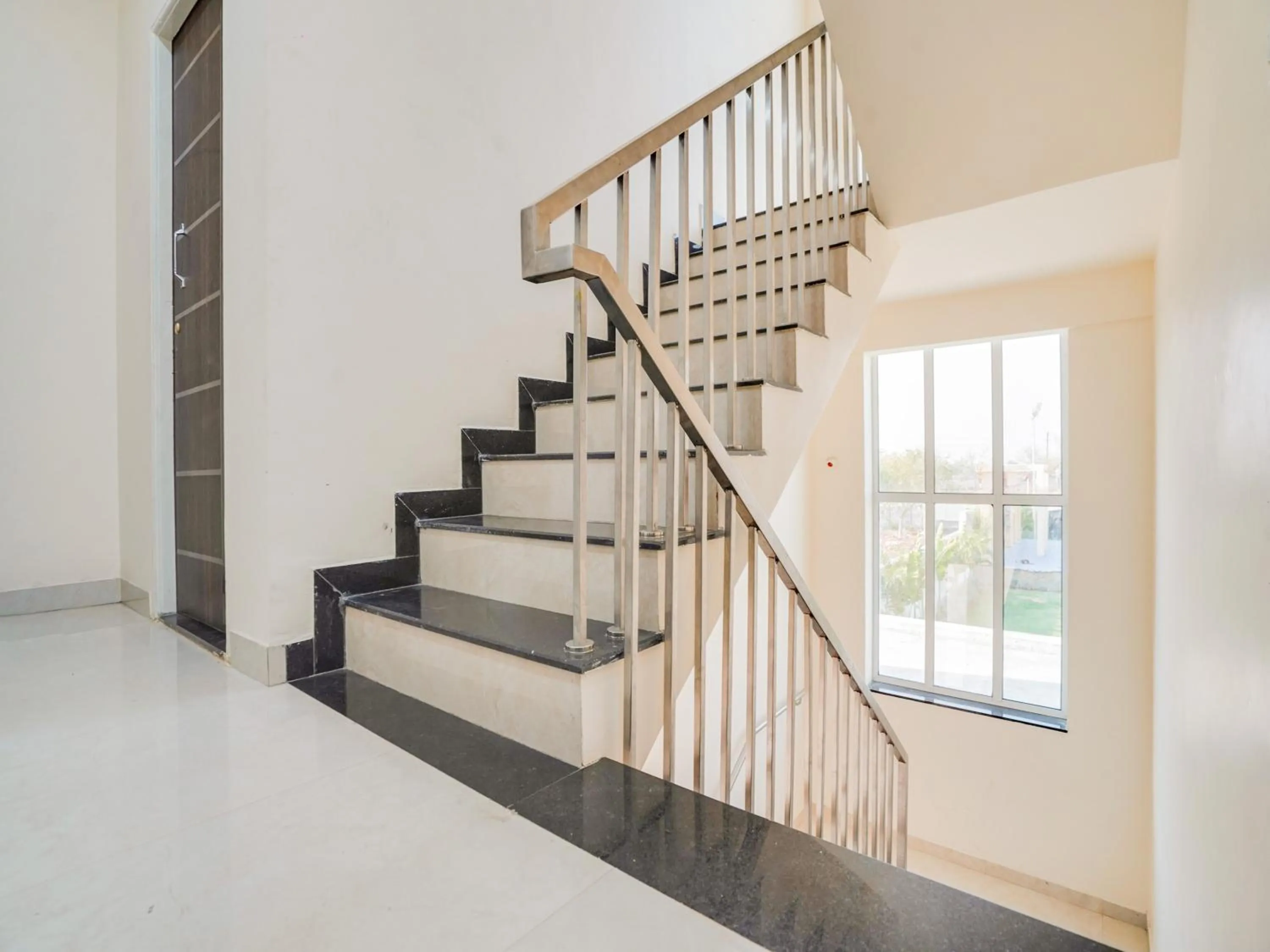 Lobby or reception in Hotel O UTS STAY IN