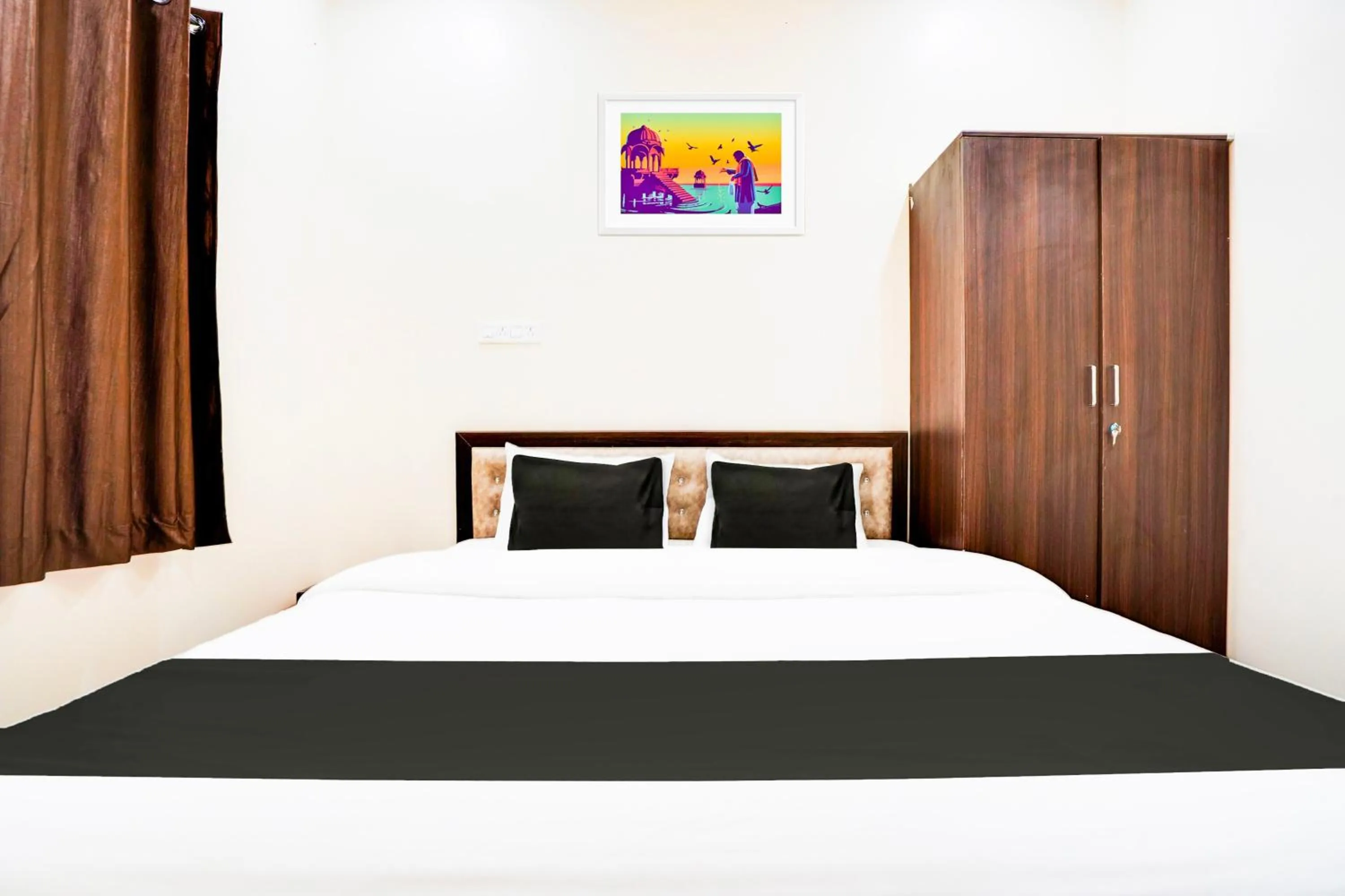 Bedroom, Bed in Hotel O UTS STAY IN