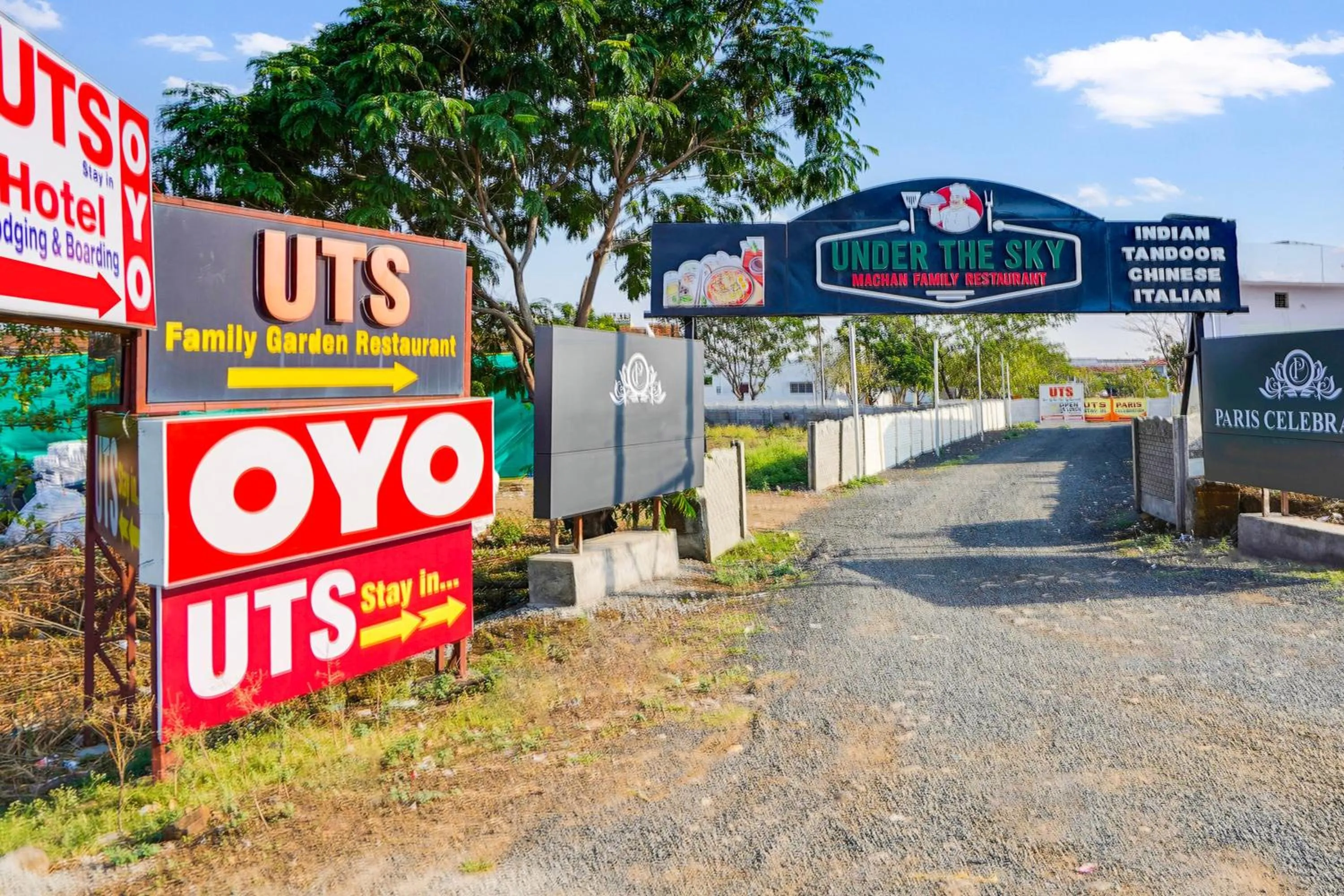 Facade/entrance in Hotel O UTS STAY IN